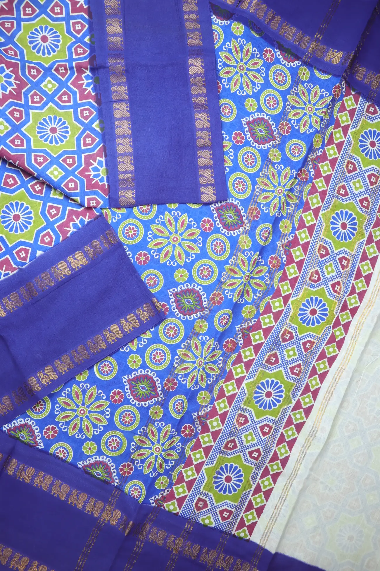 blue-flower-rettai-pettu-madurai-sungudi-saree-ss006606-b