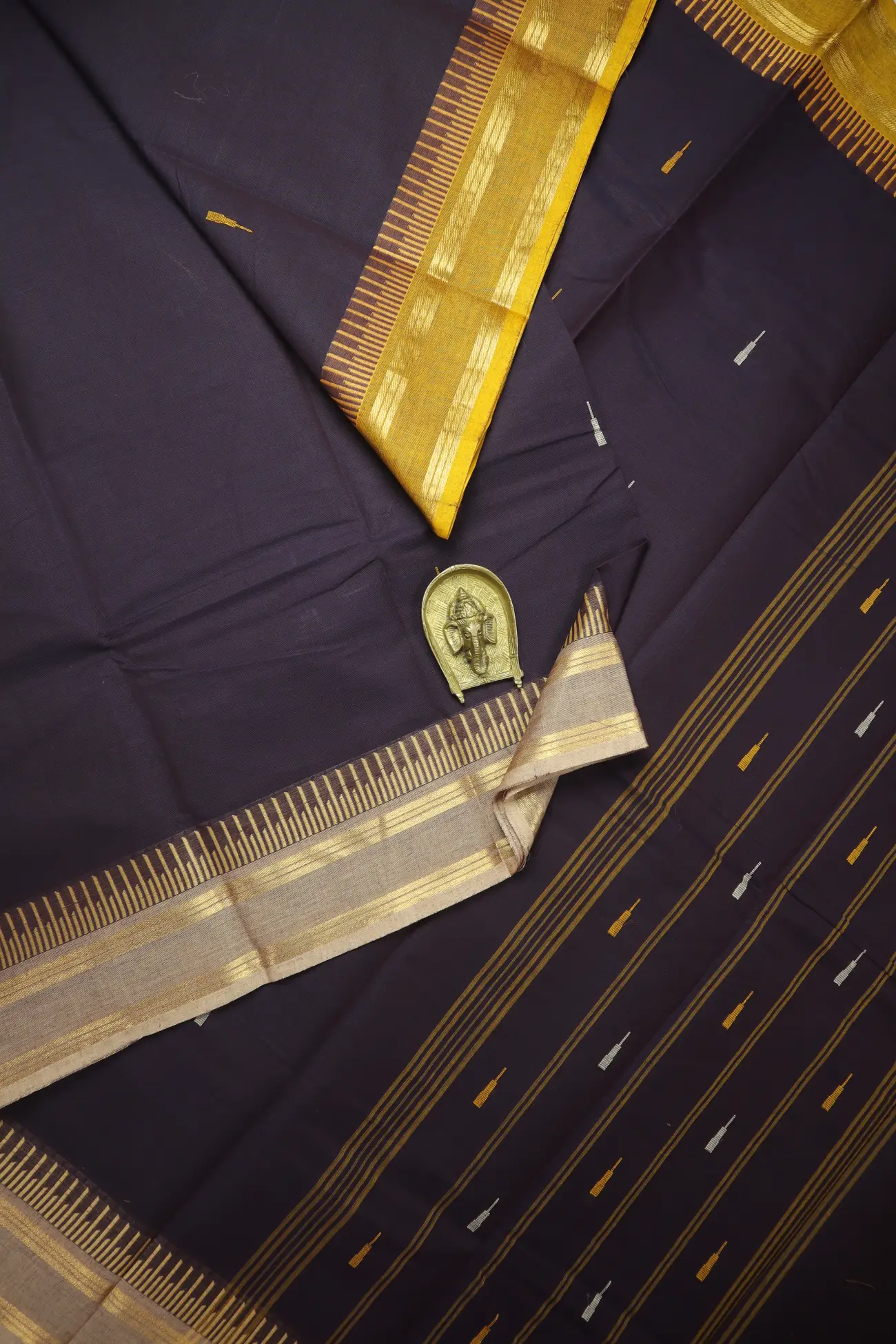 coffee-brown-rain-drops-mallimokku-grand-chettinad-saree-gc002844-a