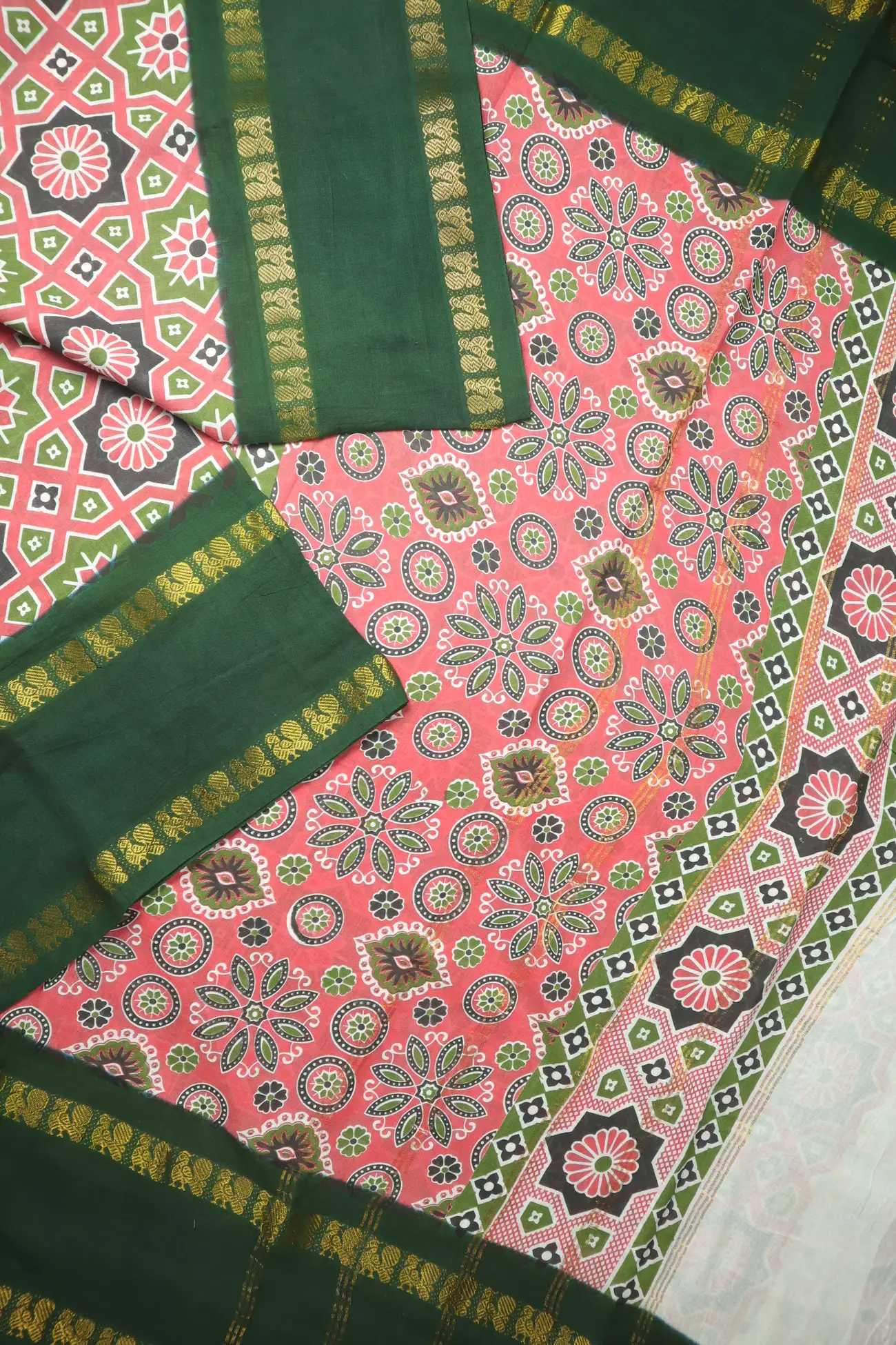 green-flower-peacock-rettai-pettu-madurai-sungudi-saree-ss006602-b