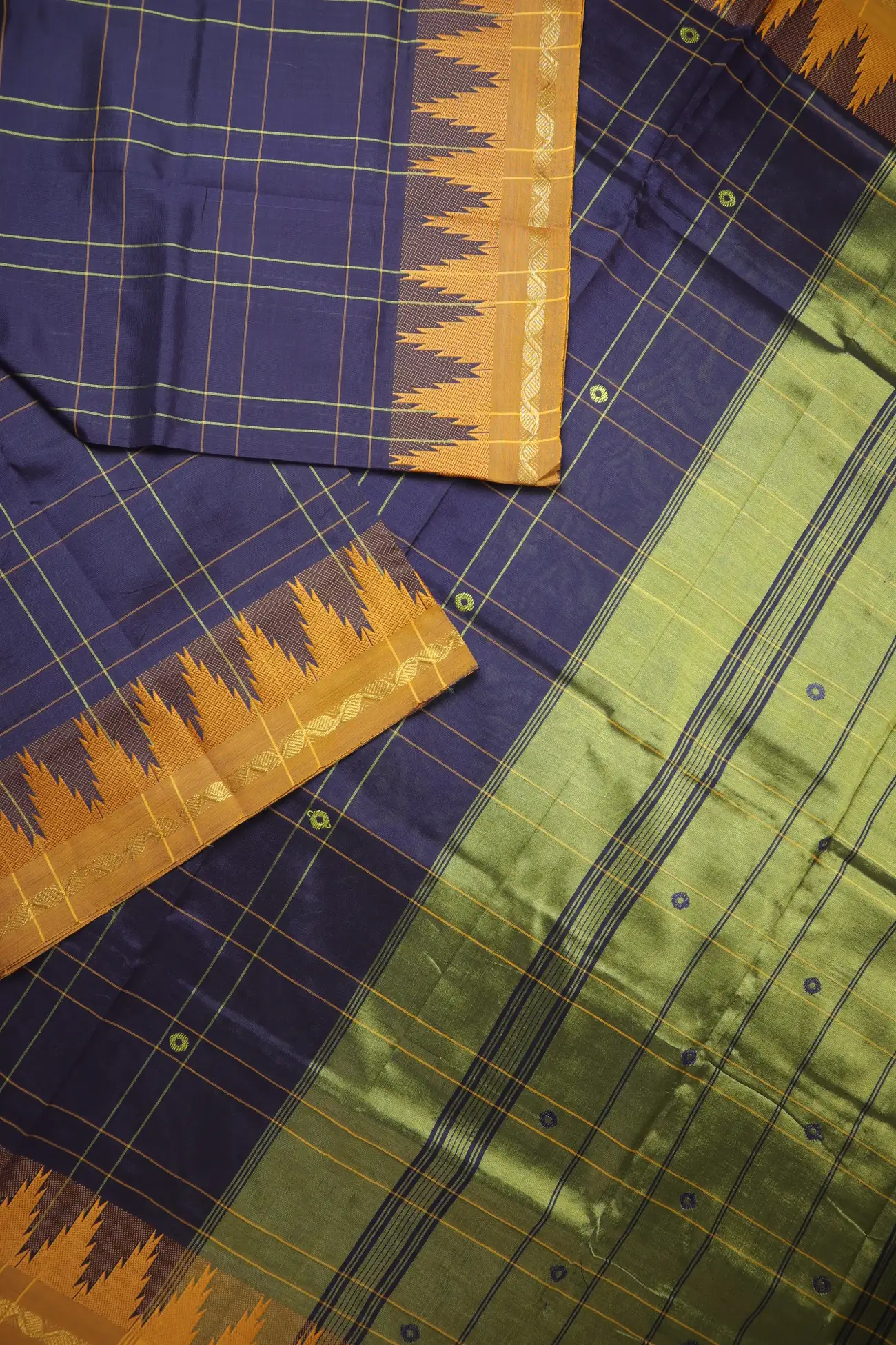 navy-temple-kundavai-saree-kun000099-b