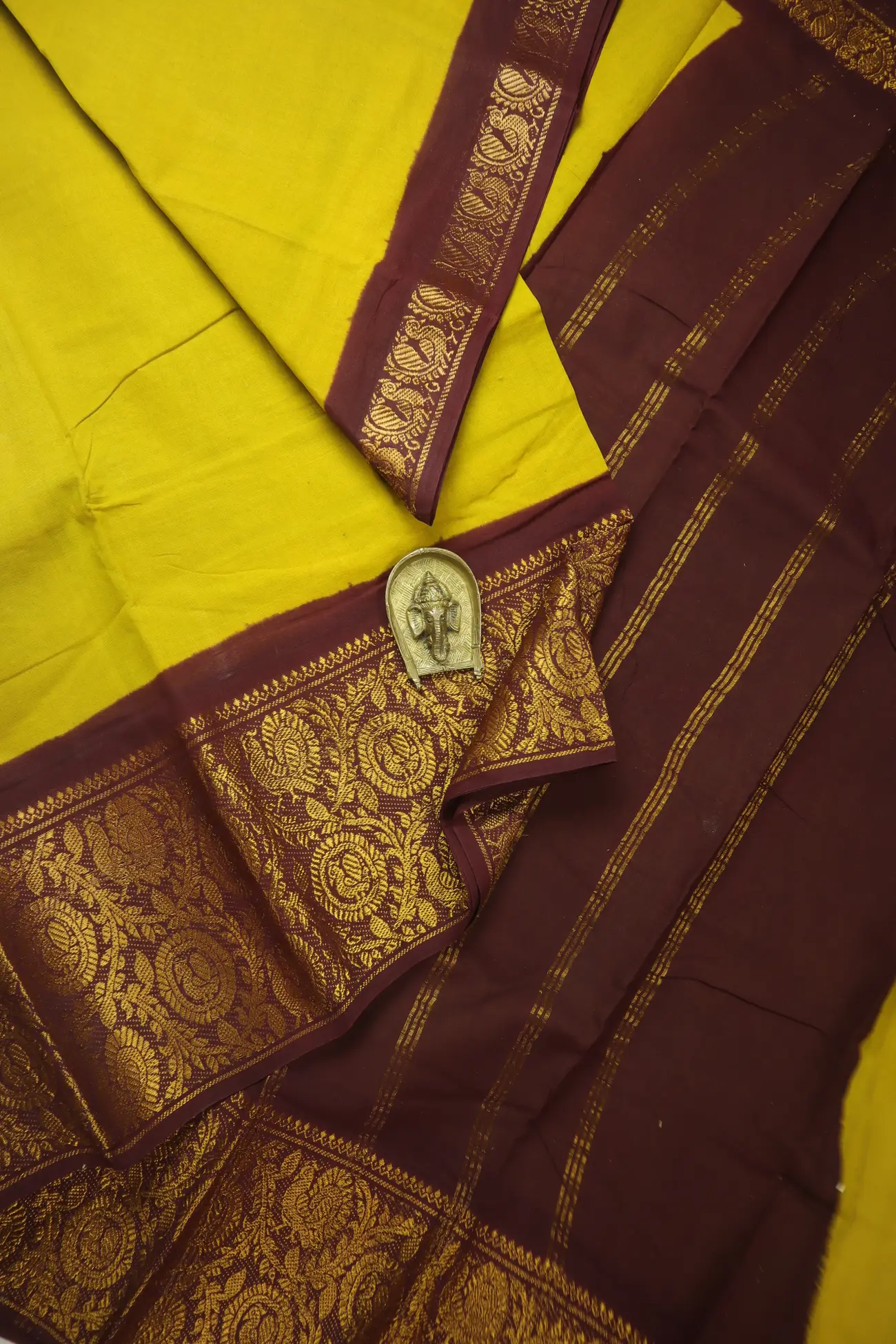 goldenrod-peacock-madurai-sungudi-saree-ss006584-a