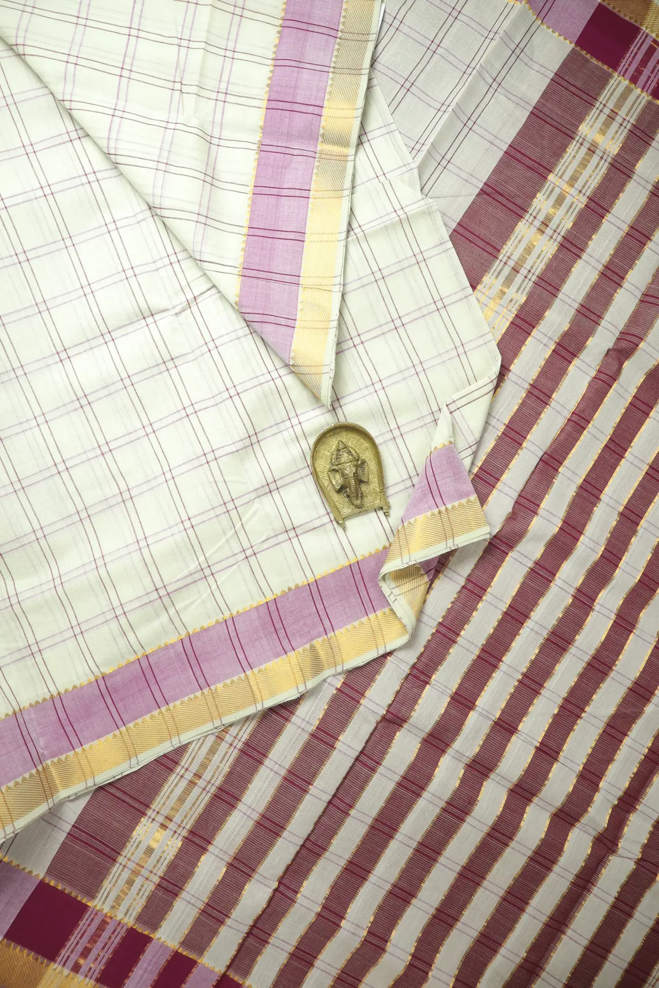 white-checked-mangalagiri-saree-ml002960-a