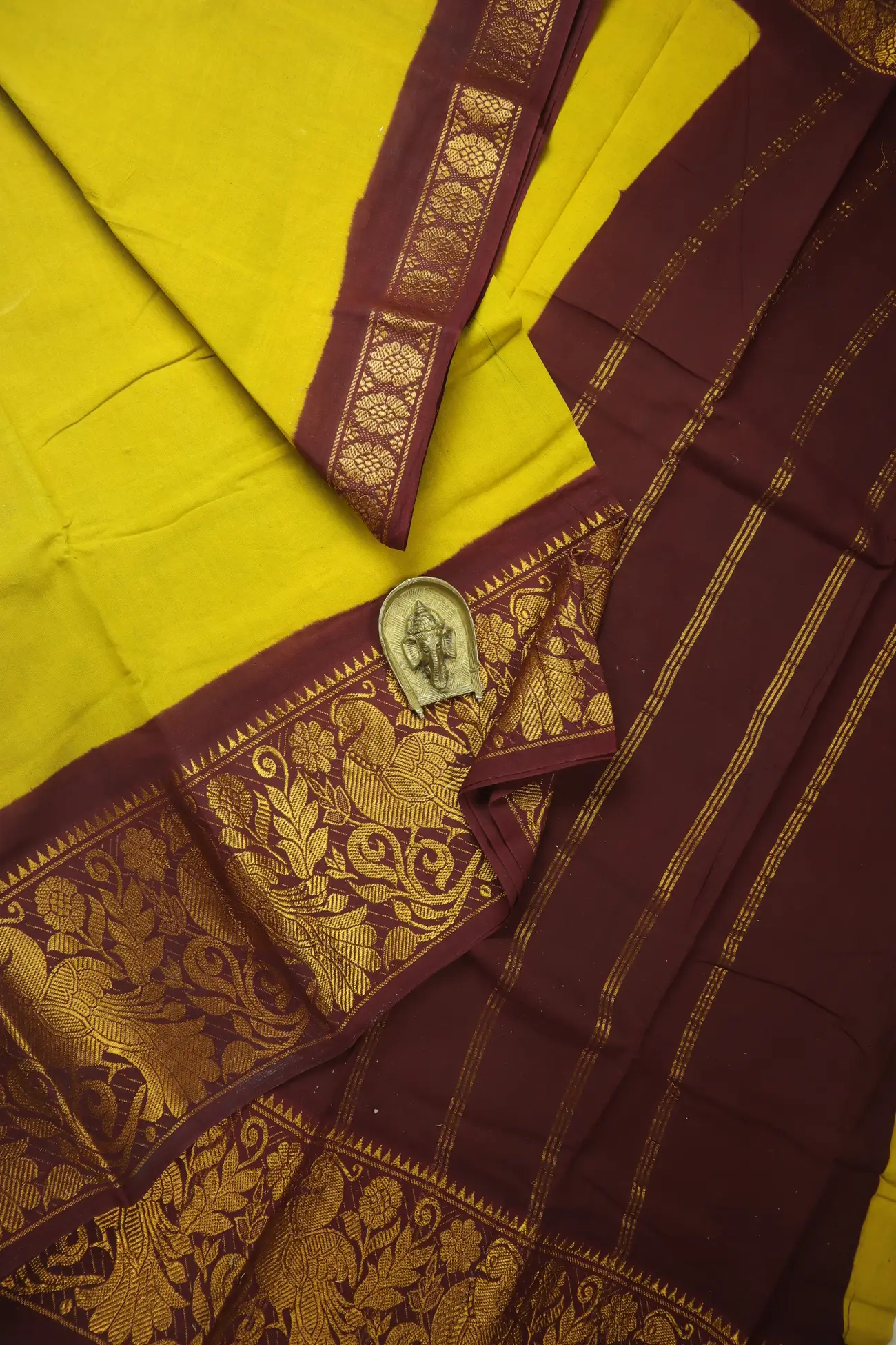 goldenrod-flower-peacock-madurai-sungudi-saree-ss006583-a