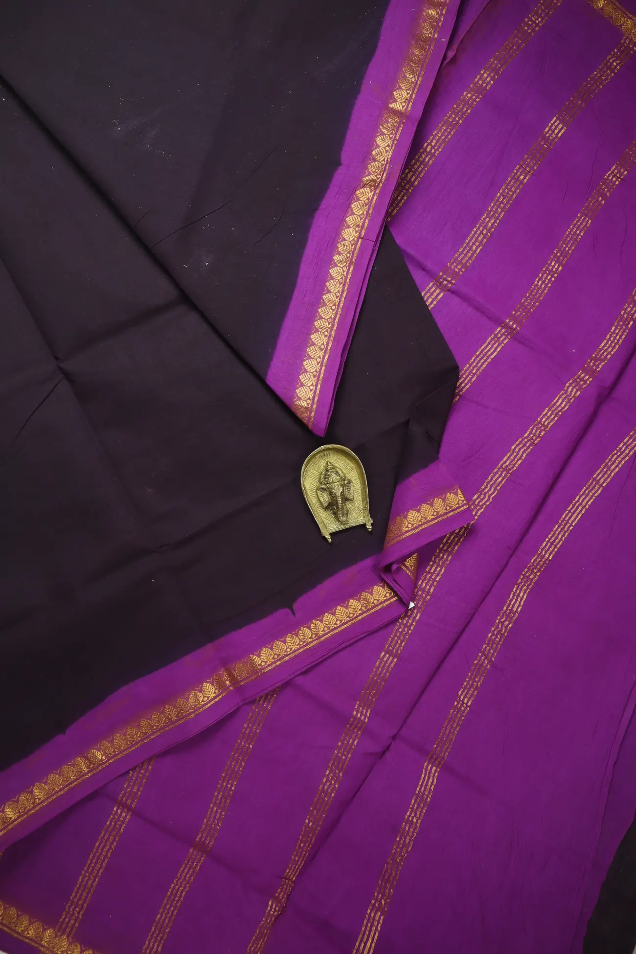 coffee-brown-arumbu-madurai-sungudi-saree-ss006546-a