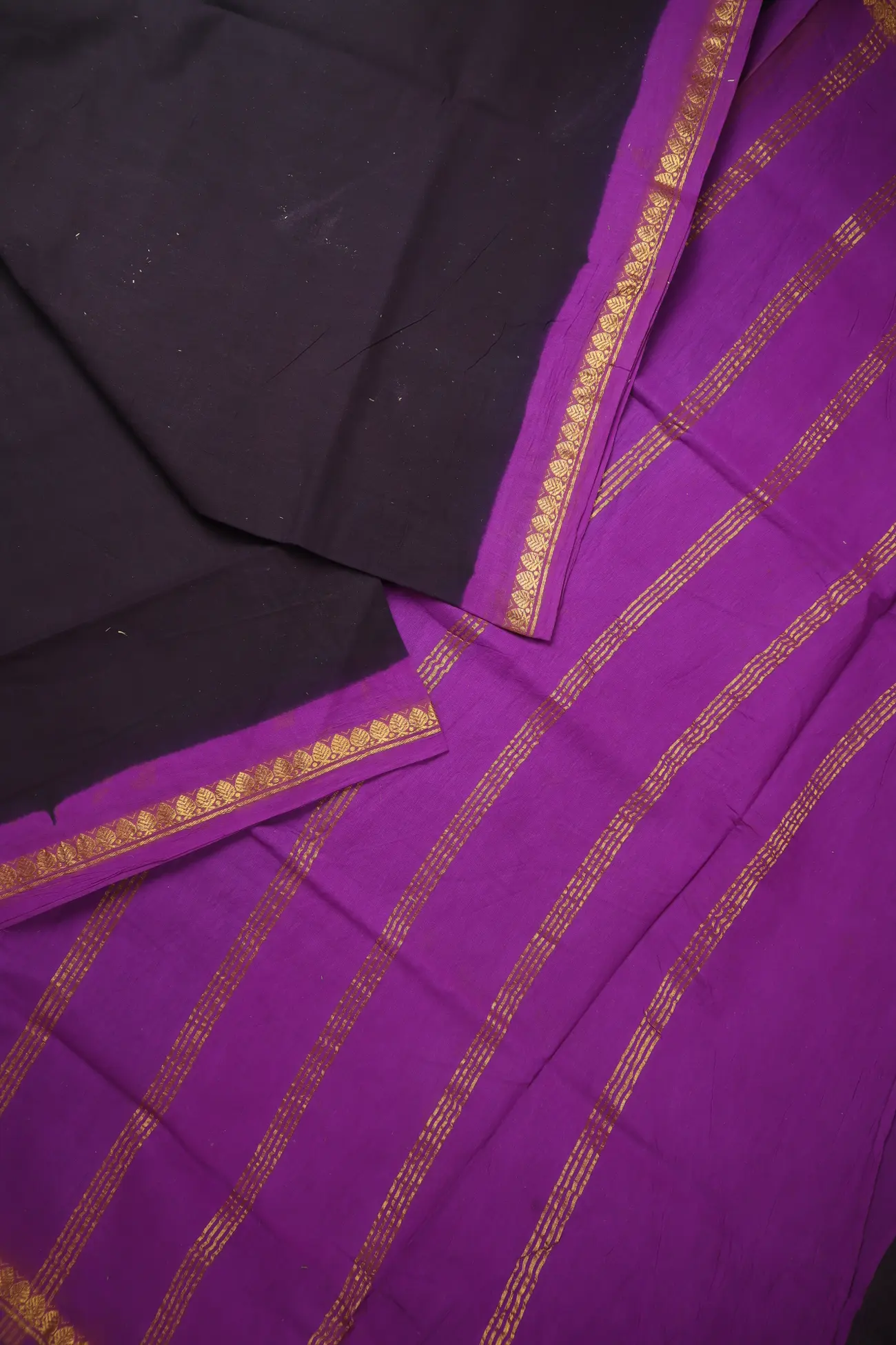 coffee-brown-arumbu-madurai-sungudi-saree-ss006546-b