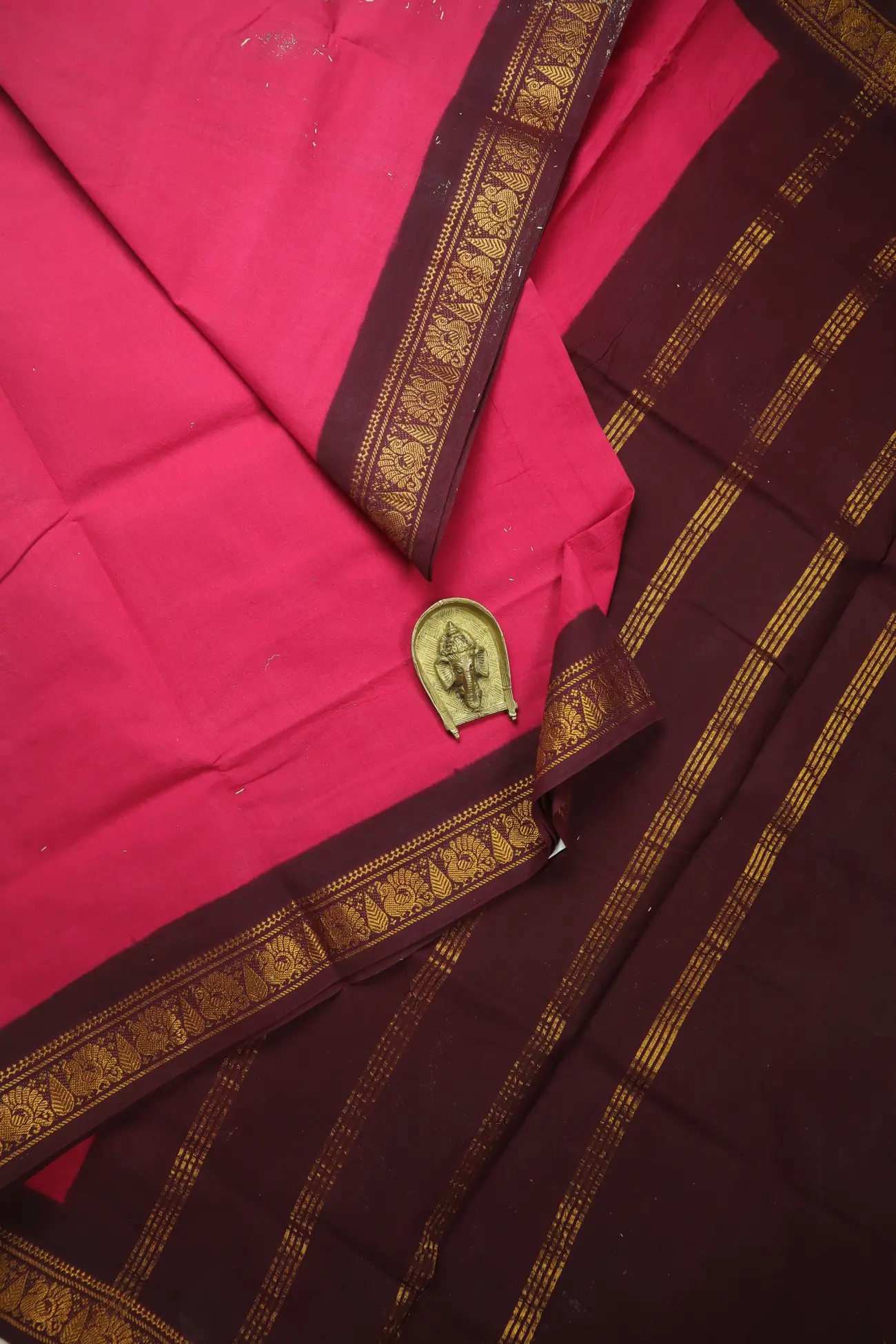 pink-peacock-arumbu-madurai-sungudi-saree-ss006550-a