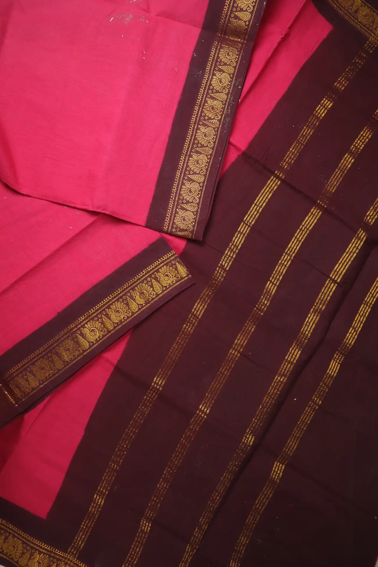 pink-peacock-arumbu-madurai-sungudi-saree-ss006550-b