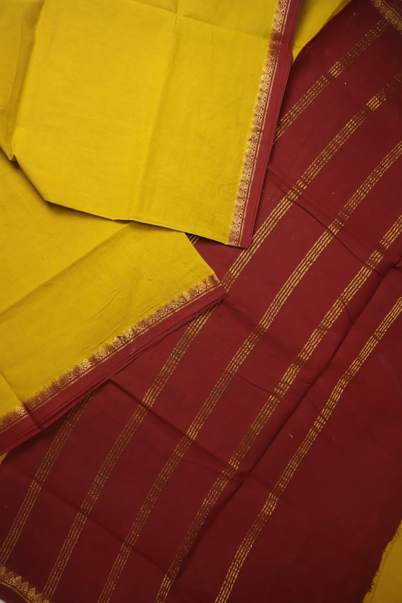 goldenrod-arumbu-madurai-sungudi-saree-ss006545-b