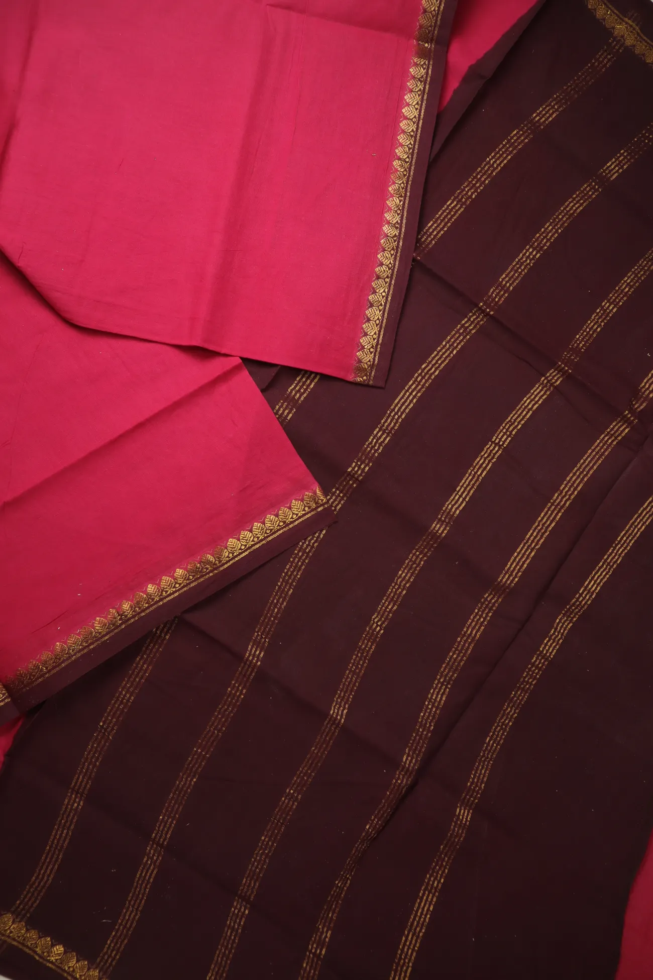 pink-arumbu-madurai-sungudi-saree-ss006541-b