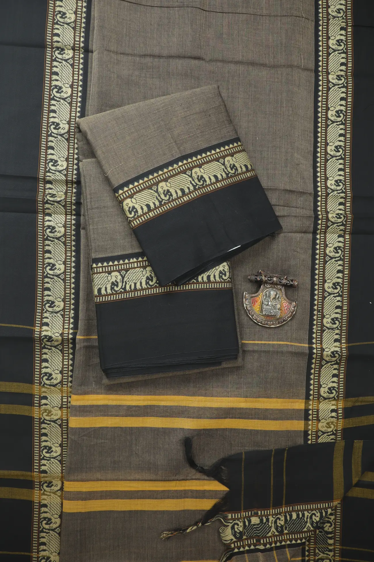 dim-gray-elephant-narayanpet-dress-material-nc000093-a