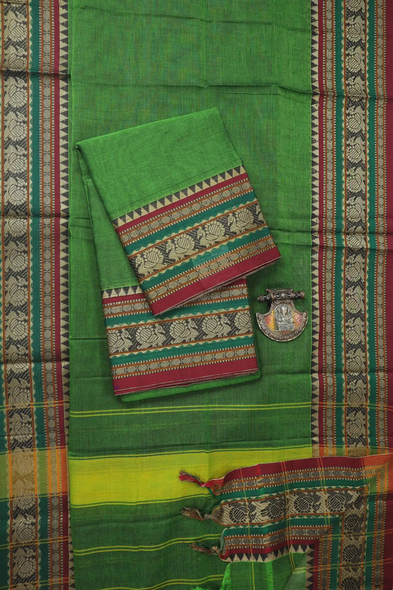 green-peacock-ruthratcham-narayanpet-dress-material-nc000114-a