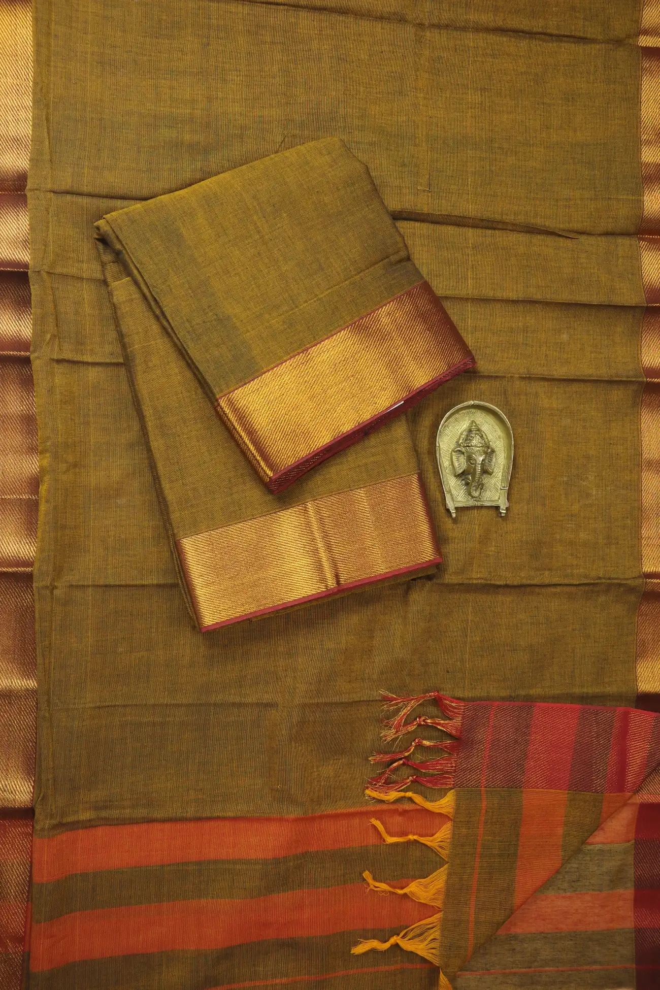 peru-bavanji-border-narayanpet-dress-material-nc000146-a