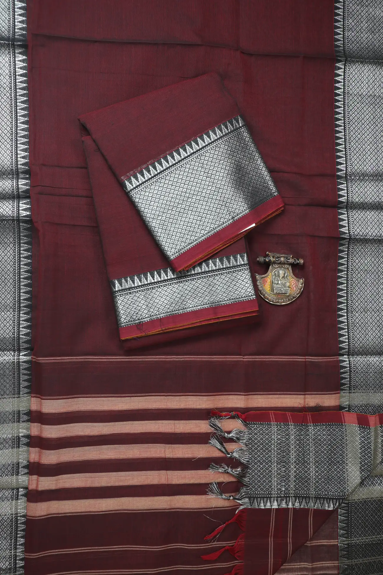 dark-maroon-mayil-kan-narayanpet-dress-material-nc000174-a