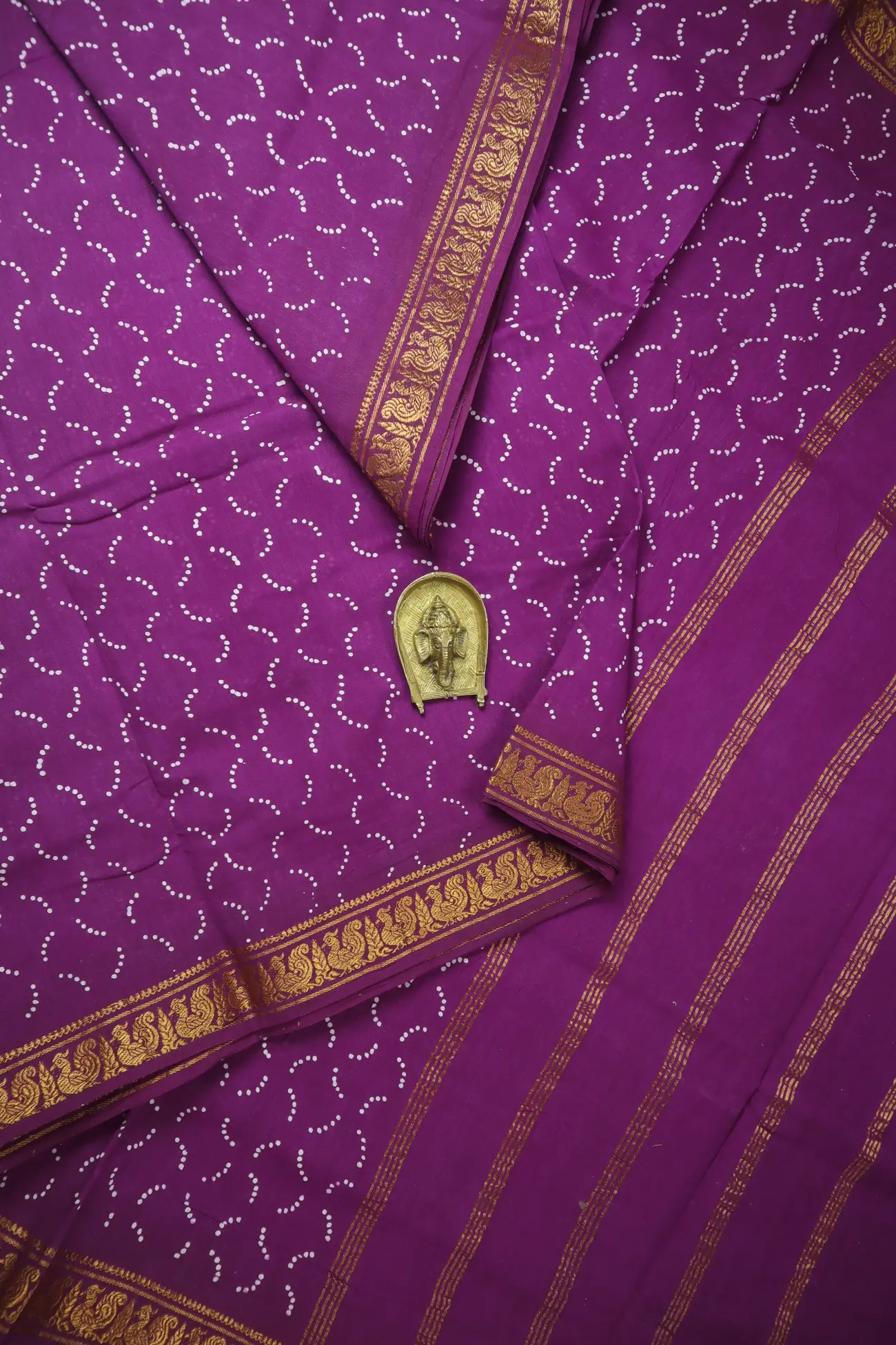 magenta-peacock-art-sungudi-madisar-ny000926-a
