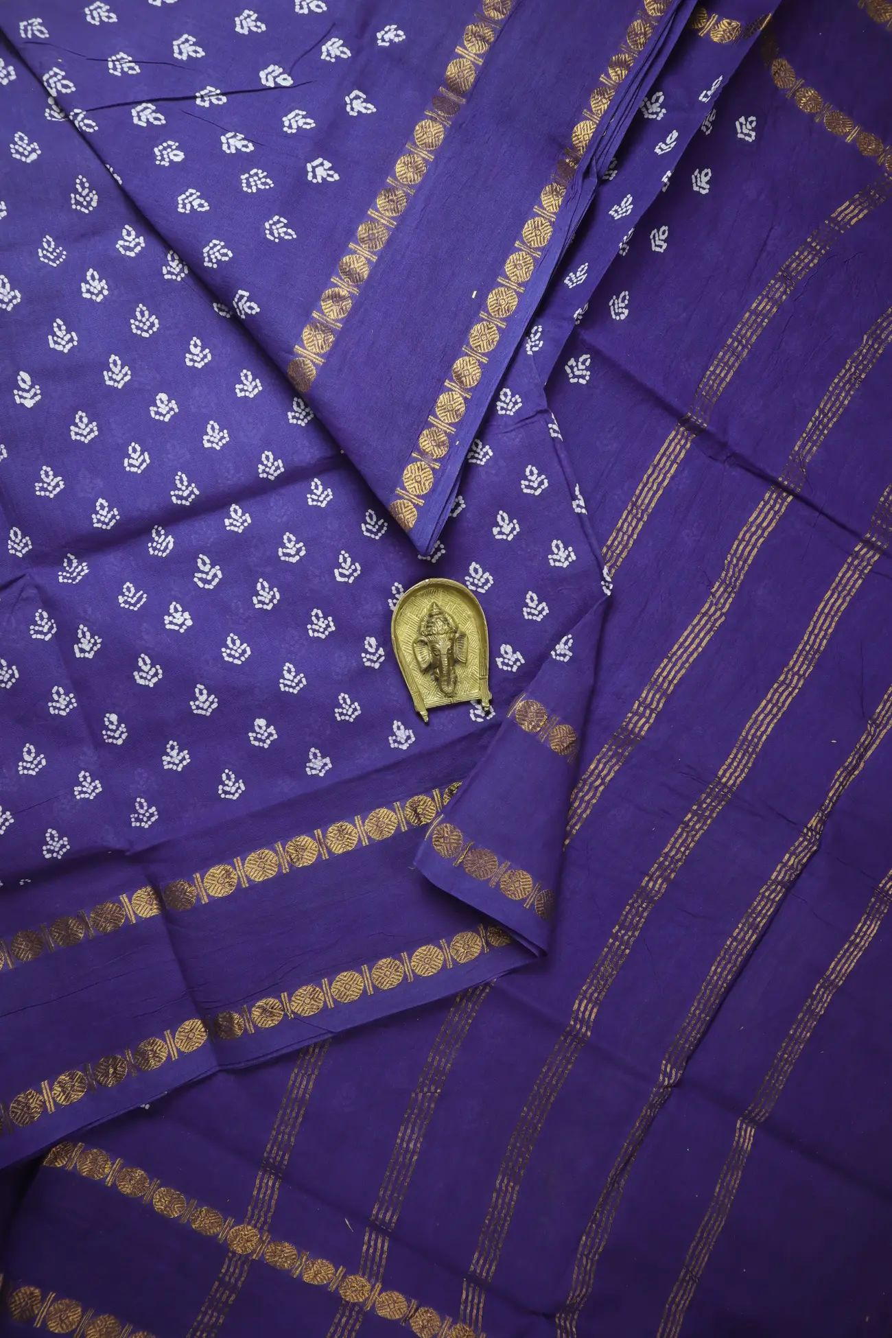 indigo-rettai-pettu-ruthratcham-dots-madurai-sungudi-saree-ss006554-a