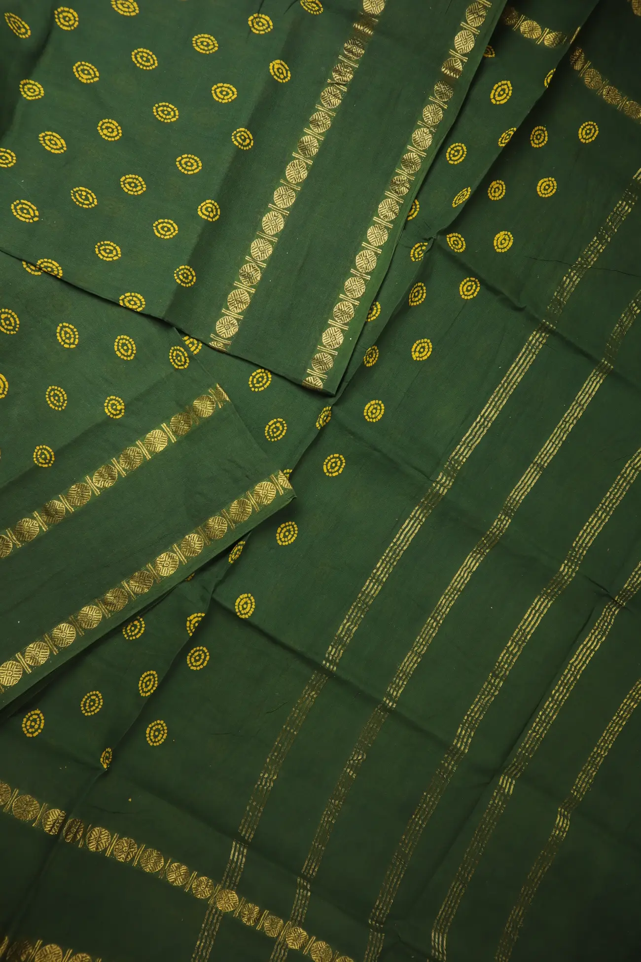 dark-green-dots-ruthratcham-rettai-pettu-madurai-sungudi-saree-ss006567-b