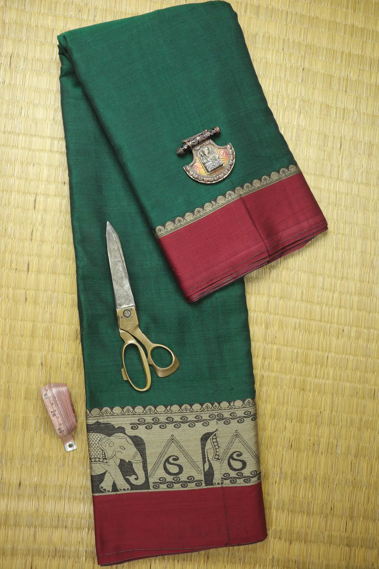 dark-green-elephant-mango-narayanpet-fabric-soft-cotton-fabric-pf000603-a