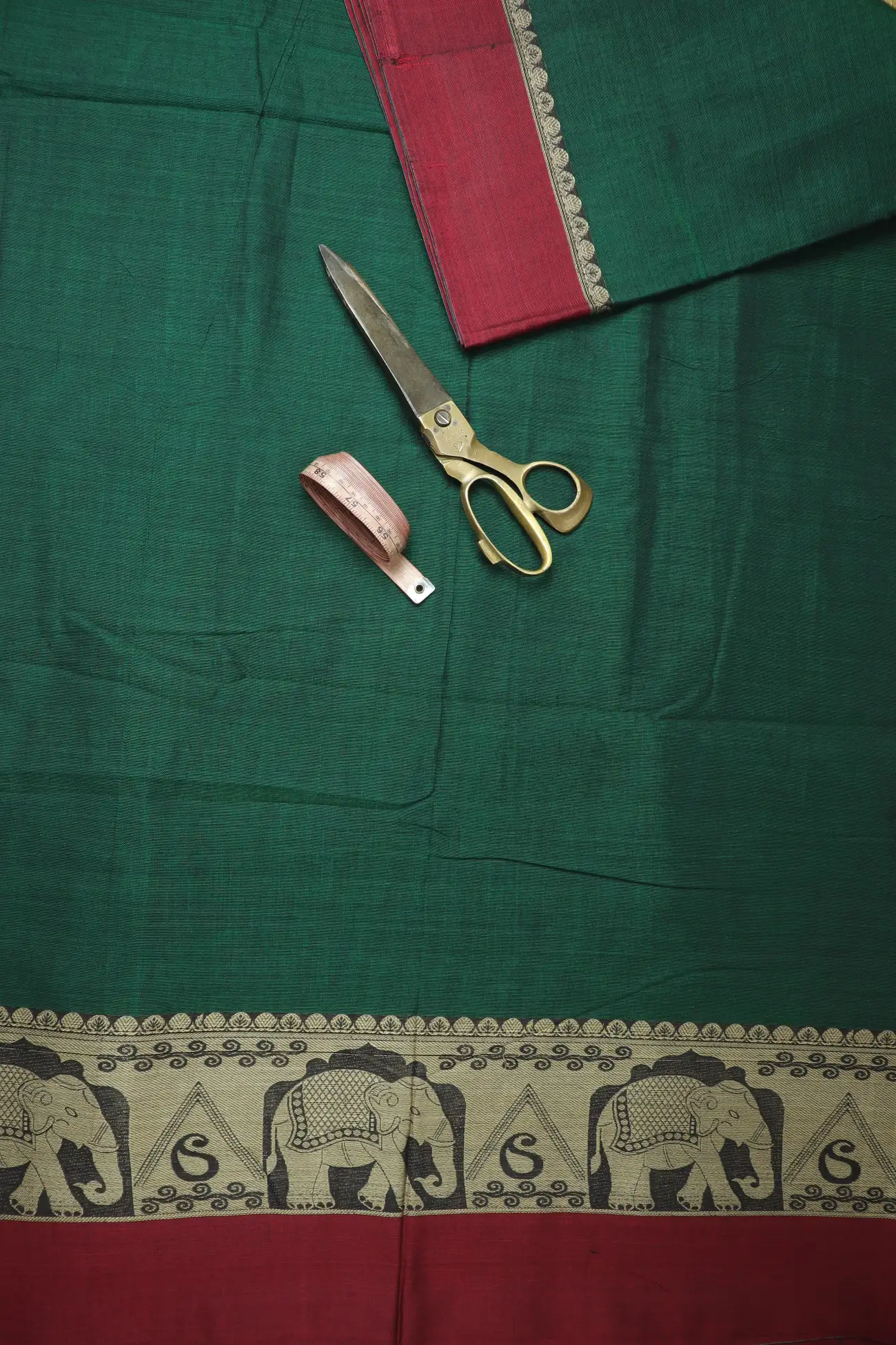 dark-green-elephant-mango-narayanpet-fabric-soft-cotton-fabric-pf000603-b