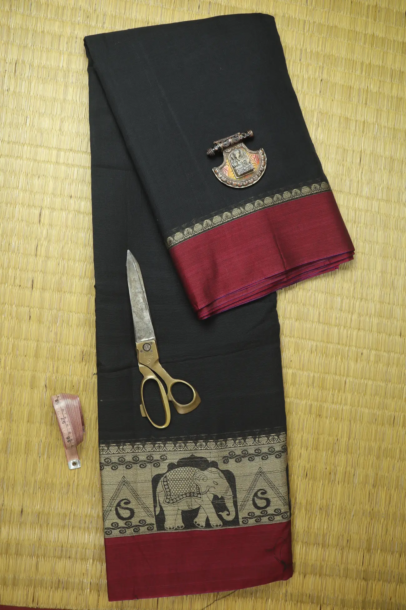 black-elephant-mango-narayanpet-fabric-soft-cotton-fabric-pf000605-a