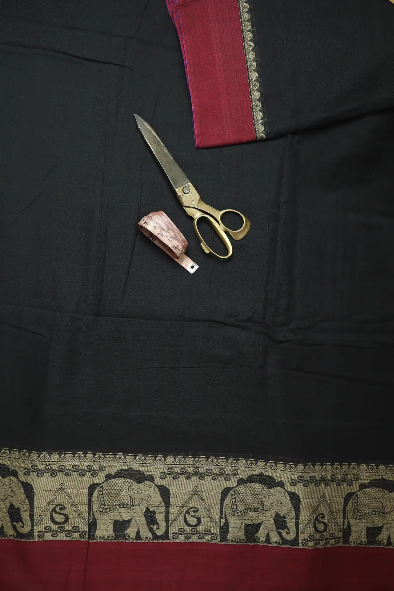 black-elephant-mango-narayanpet-fabric-soft-cotton-fabric-pf000605-b