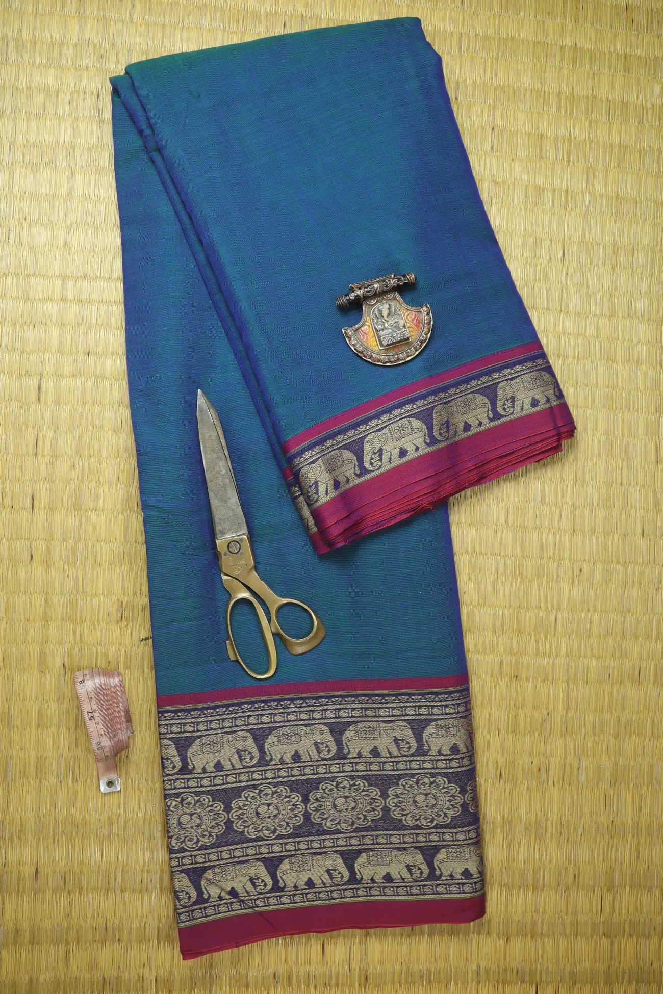 peacock-blue-elephant-flower-narayanpet-fabric-soft-cotton-fabric-pf000610-a