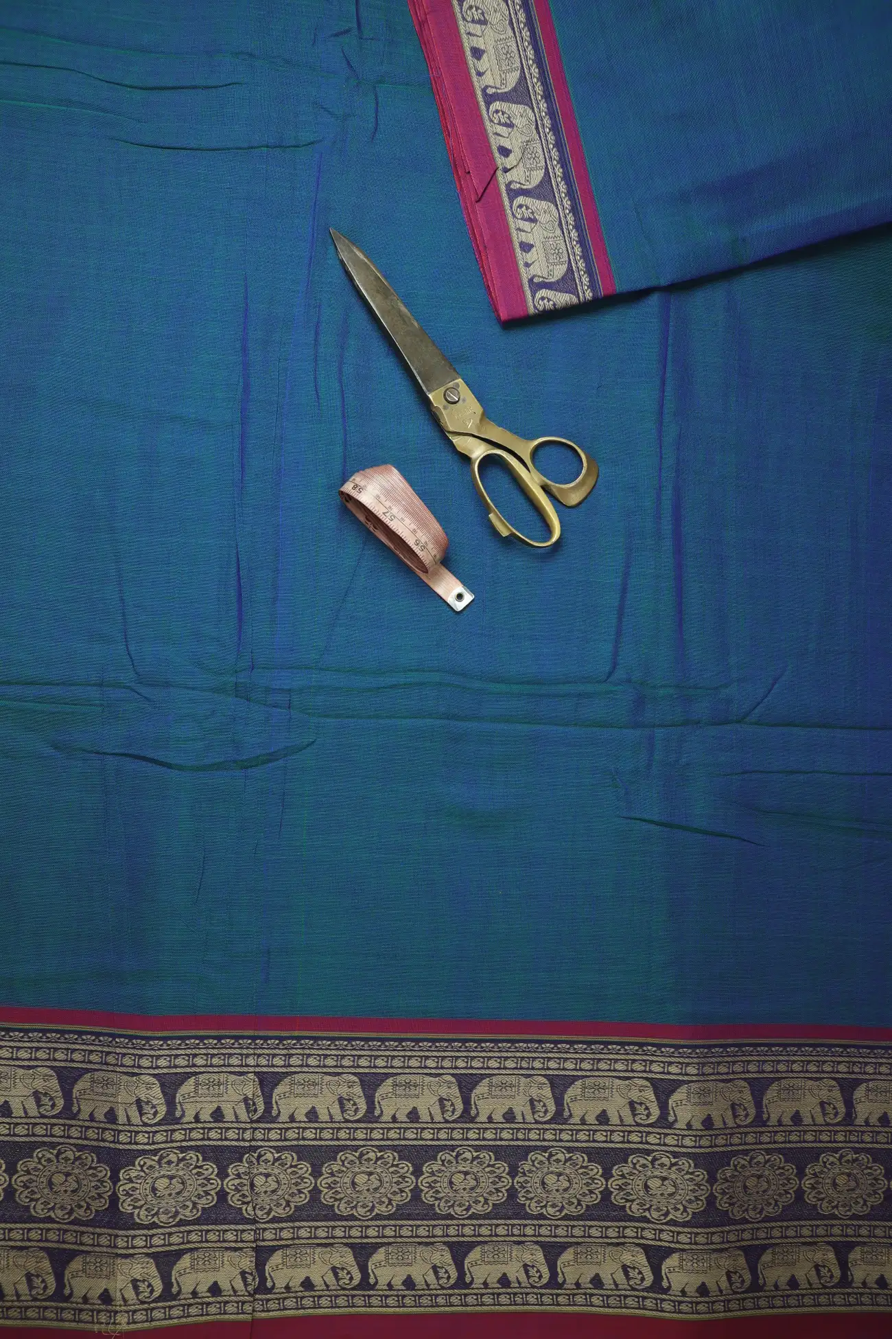 peacock-blue-elephant-flower-narayanpet-fabric-soft-cotton-fabric-pf000610-b