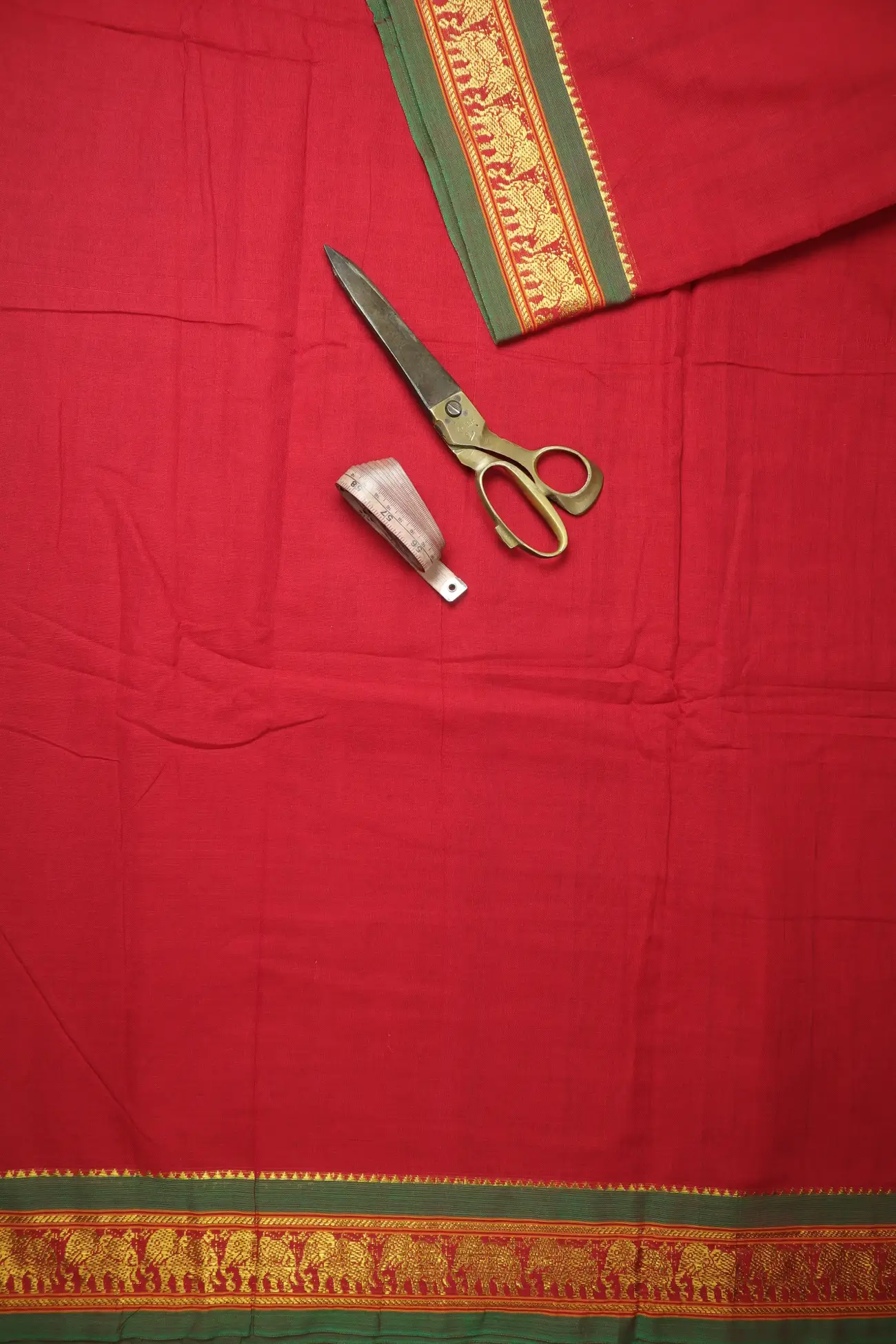 red-elephant-narayanpet-fabric-soft-cotton-fabric-pf000623-b