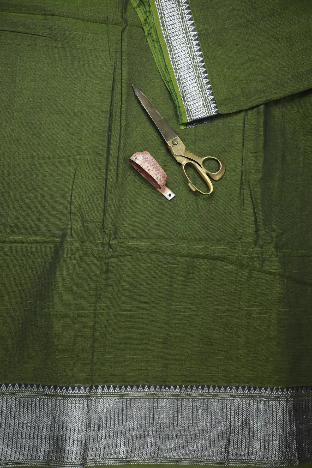 green-zigzag-temple-narayanpet-fabric-soft-cotton-fabric-pf000630-b