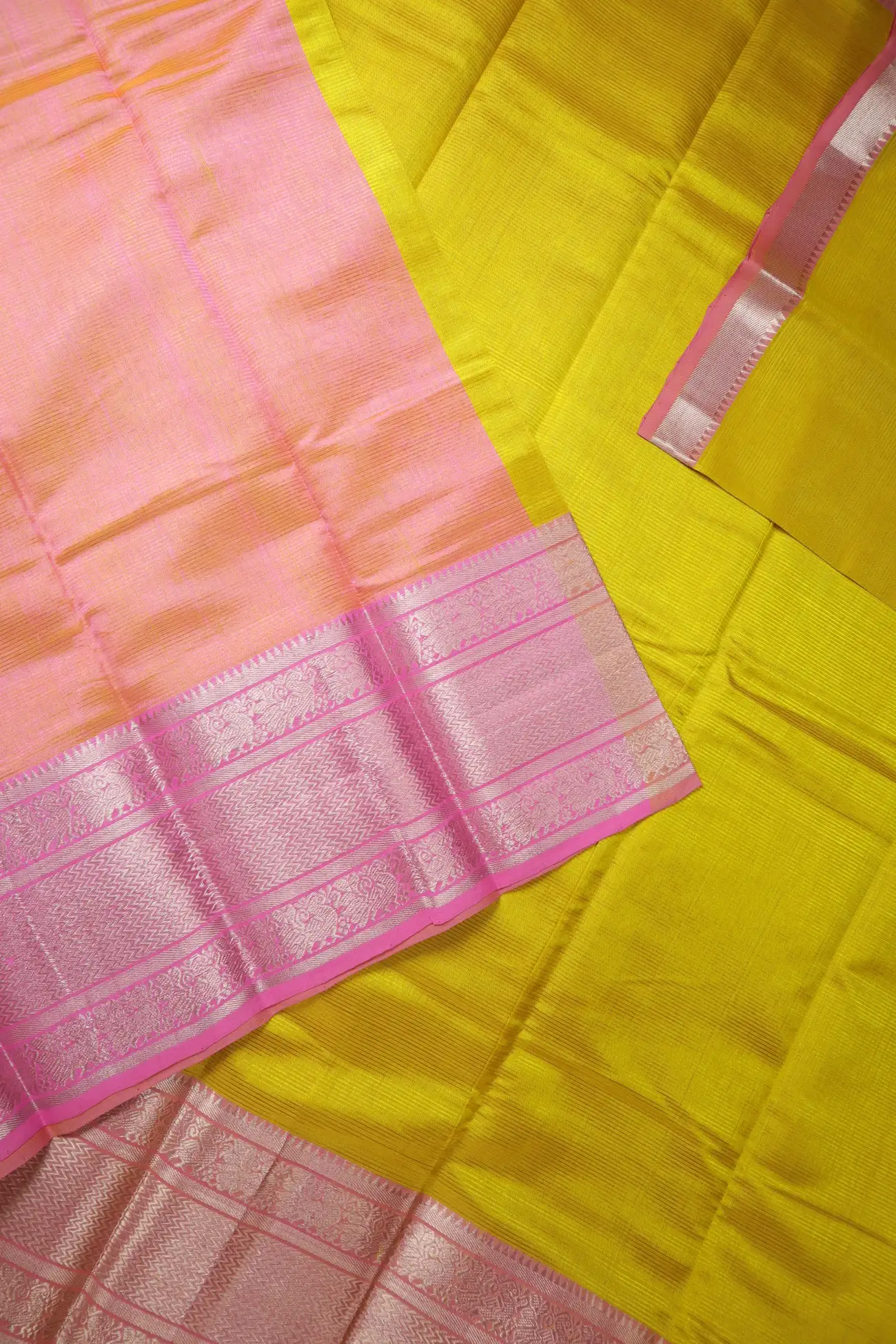 yellow-peacock-mangalagiri-silk-cotton-saree-mls000515-e