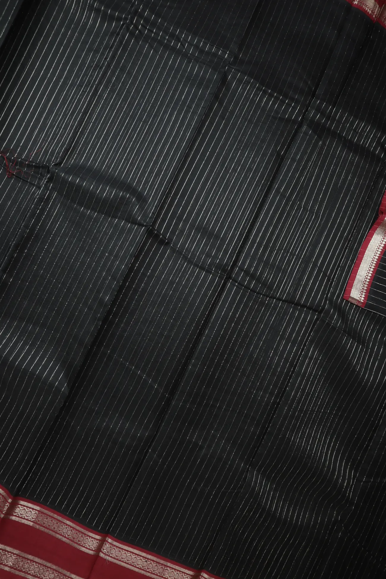 black-vertical-stripes-mangalagiri-sarees-ml001417-d