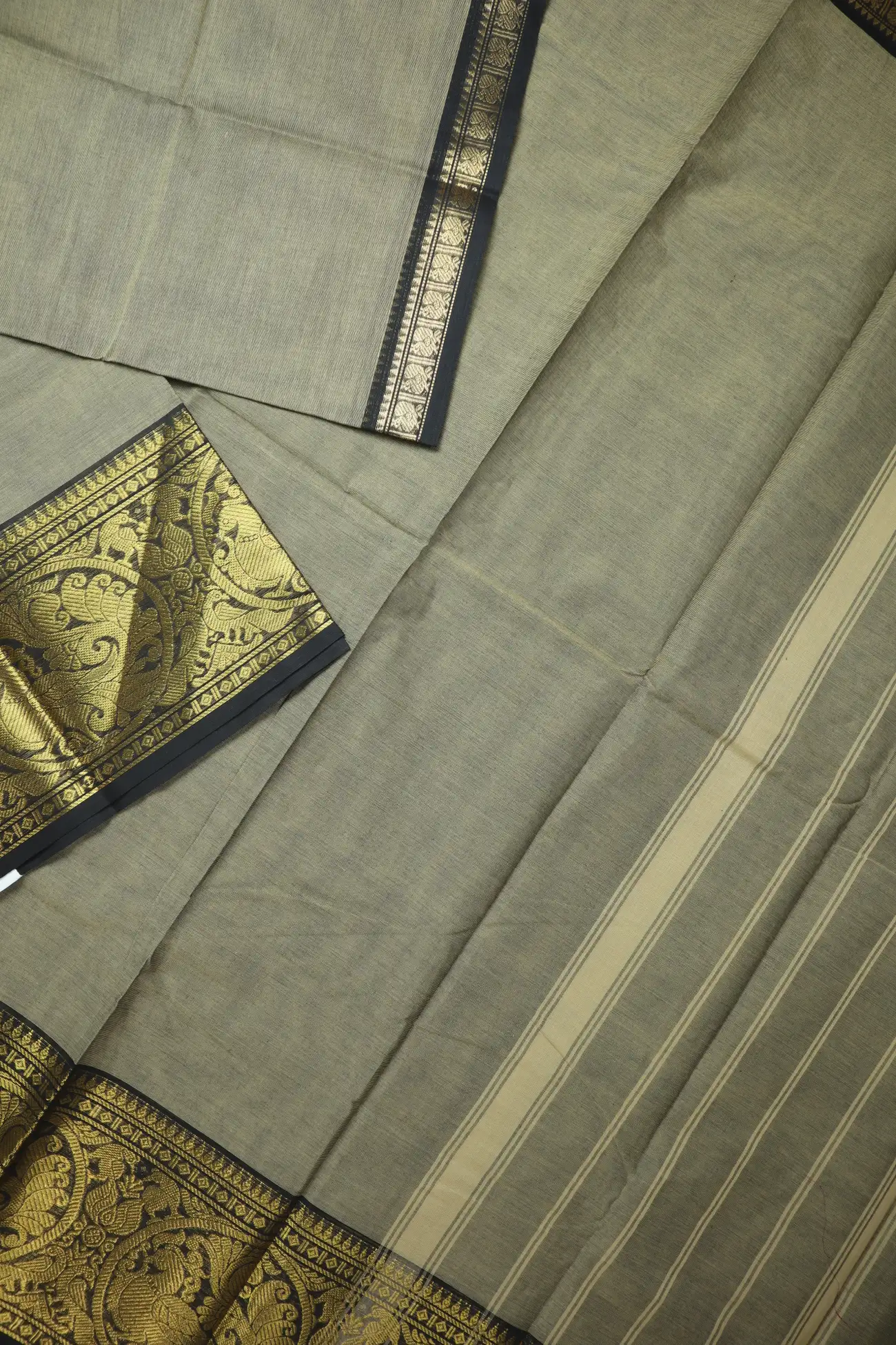 gray-peacock-grand-chettinad-saree-gc002888-b