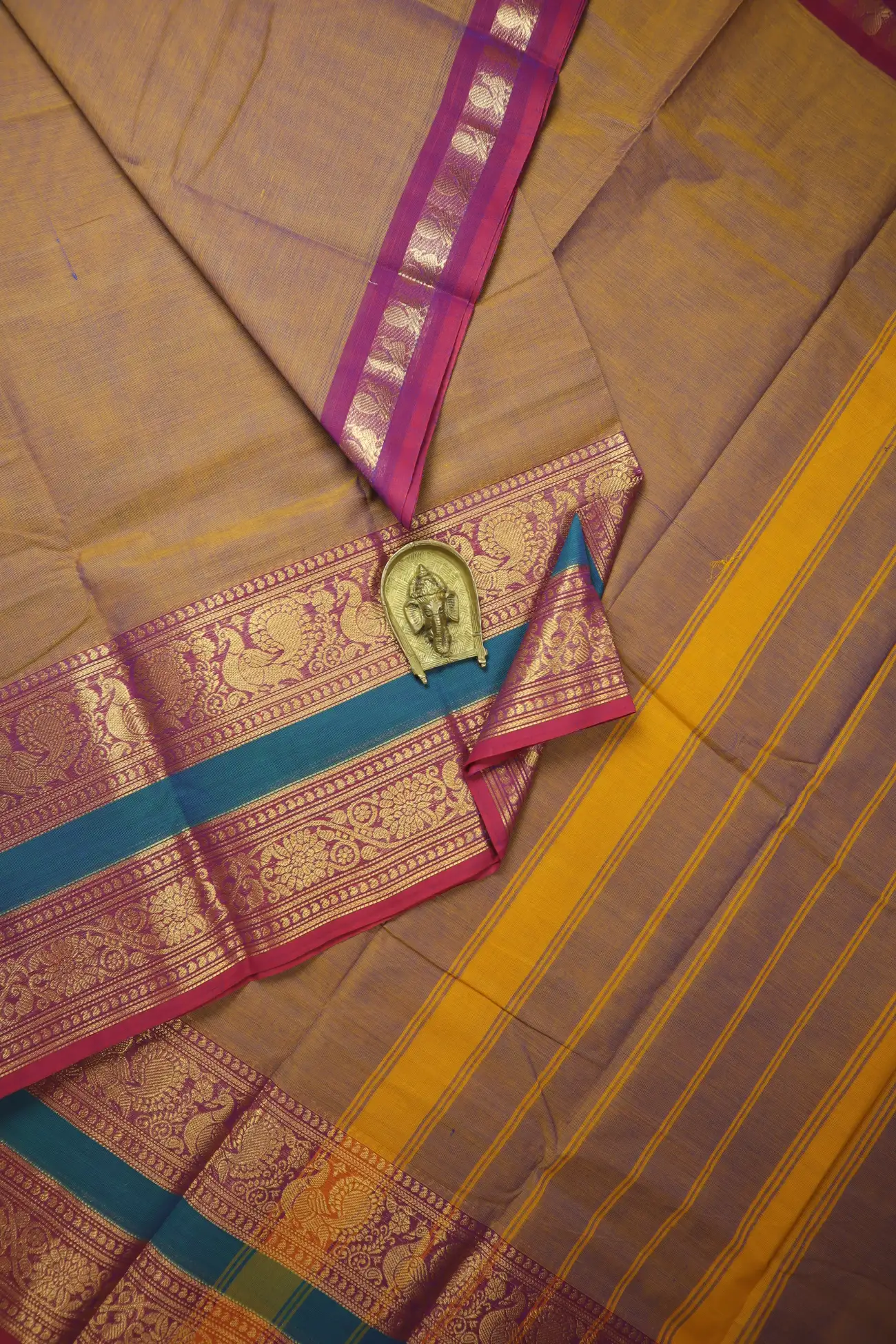 sandy-brown-flower-peacock-grand-chettinad-saree-gc002878-a