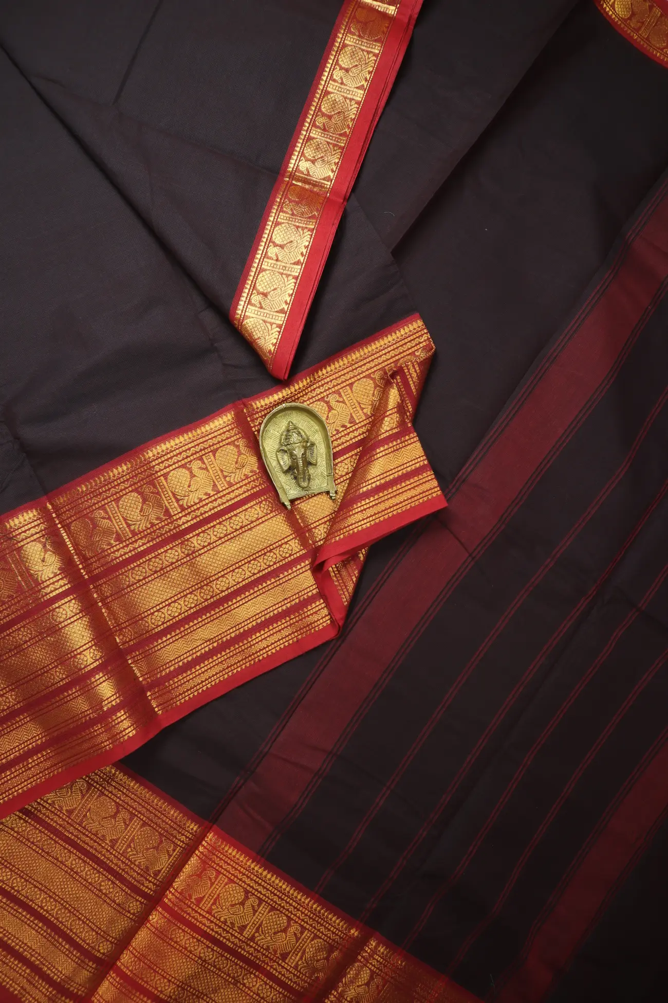 coffee-brown-peacock-kamalam-butta-grand-chettinad-saree-gc002893-a