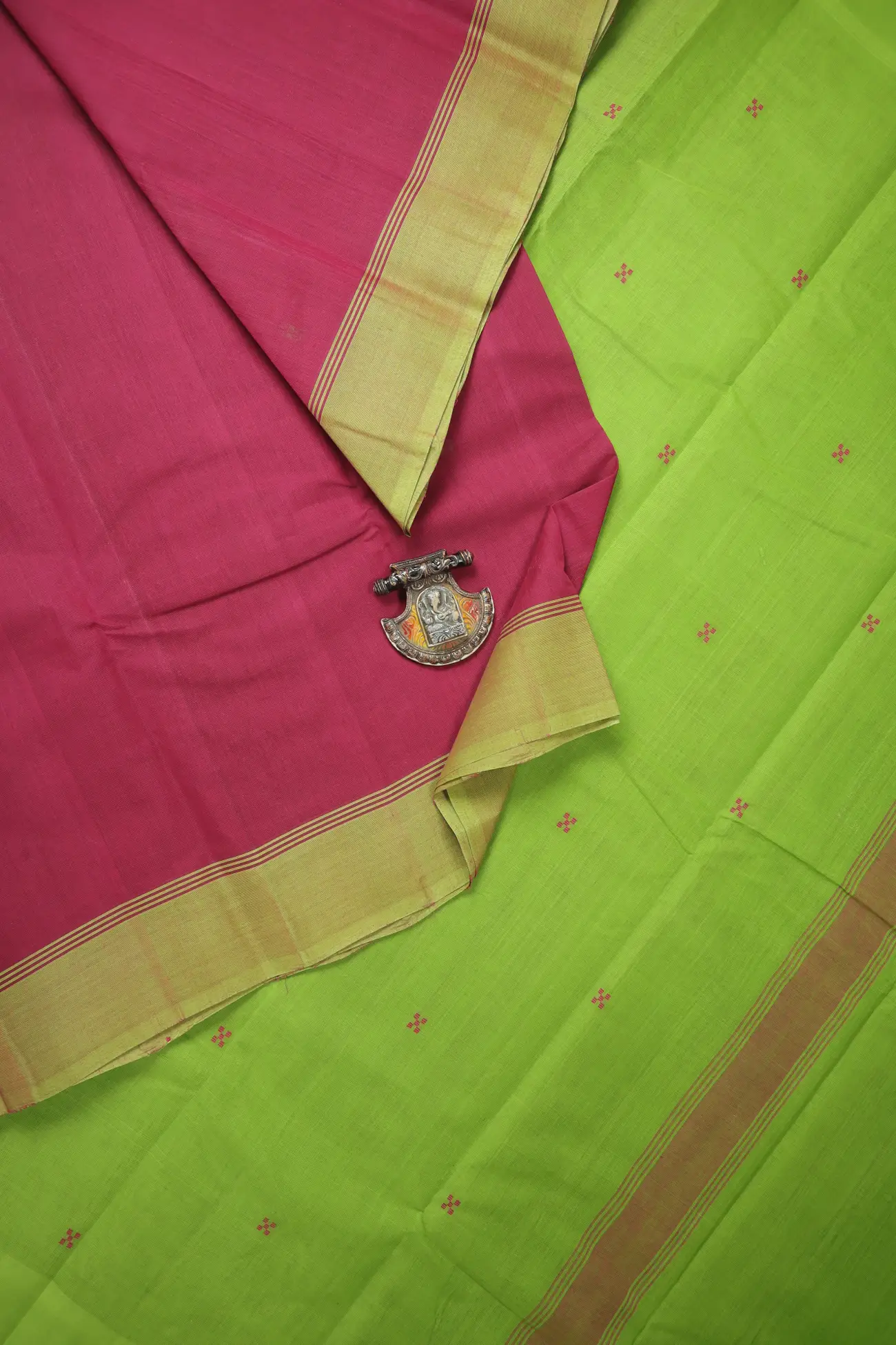 dark-maroon-buttas-coimbatore-cotton-saree-cbe000590-a