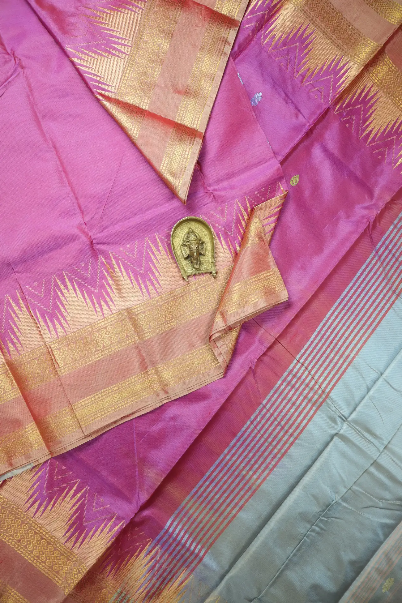 magenta-thalampoo-reku-kolam-banana-pith-silk-saree-bps000670-a