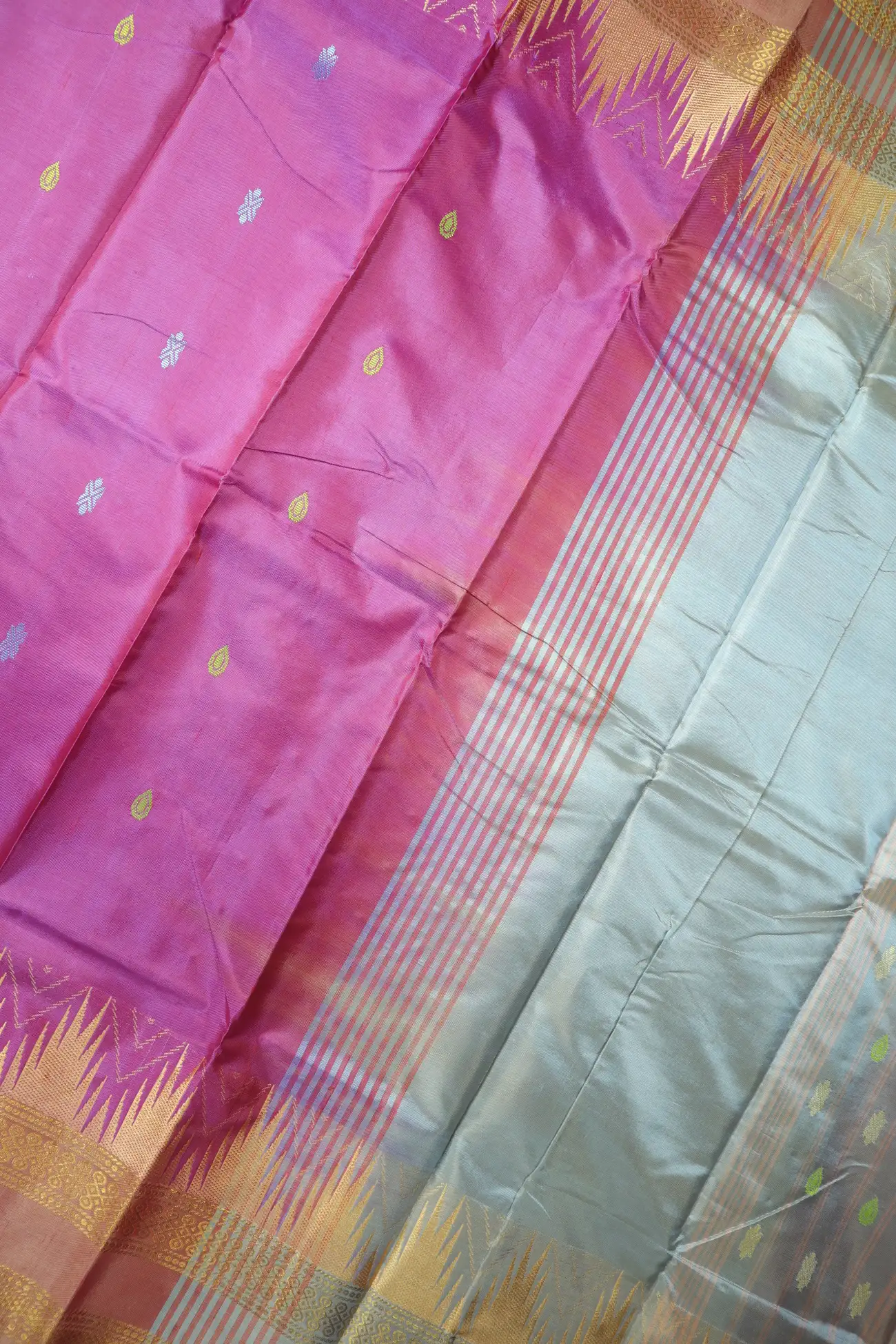 magenta-thalampoo-reku-kolam-banana-pith-silk-saree-bps000670-c