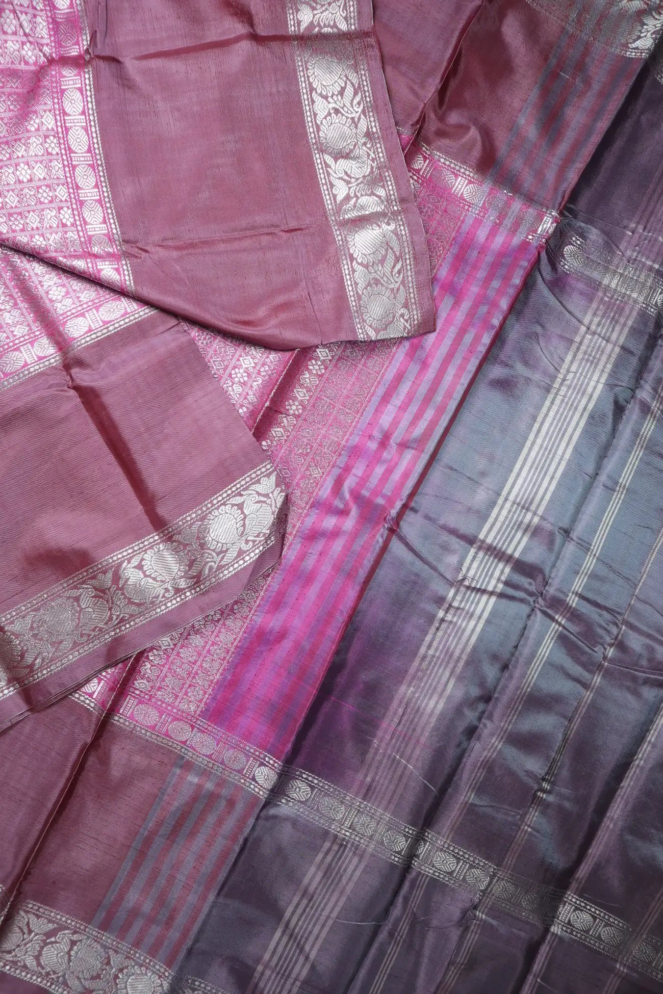 pink-twenty-thousand-butta-banana-pith-silk-saree-bps000686-b