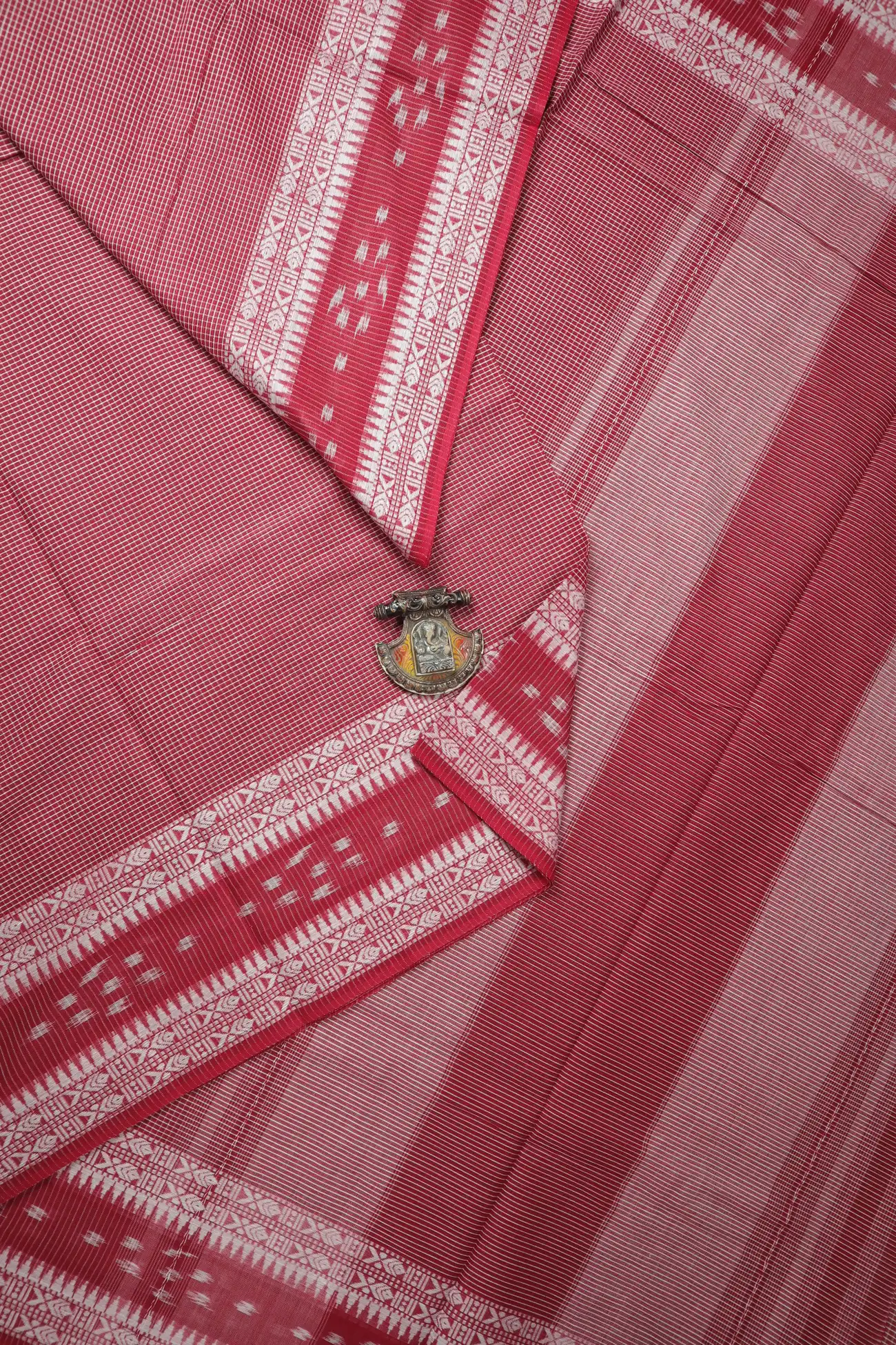 maroon-fish-begumpuri-saree-kv001516-a