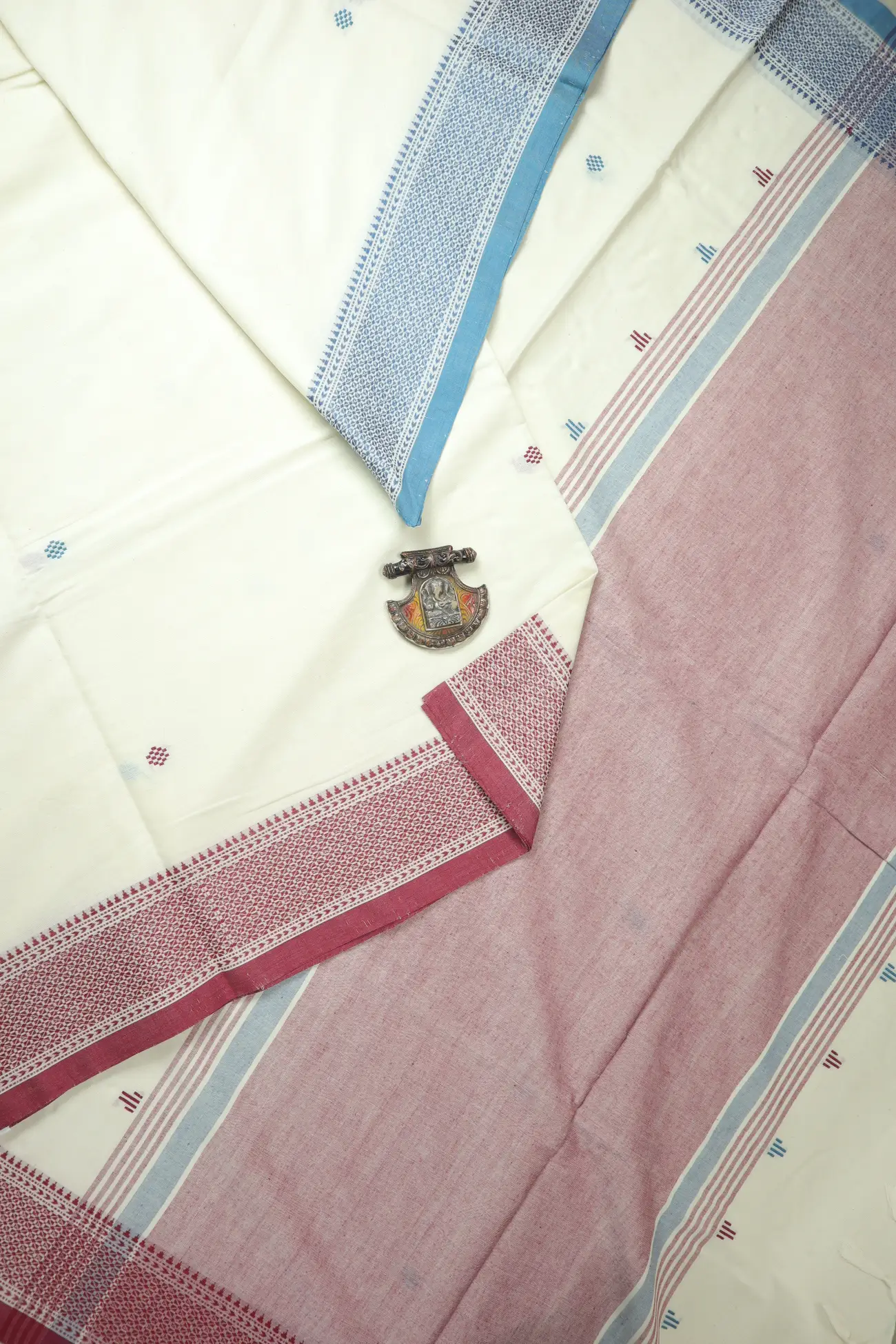 white-temple-begumpuri-saree-kv001502-a