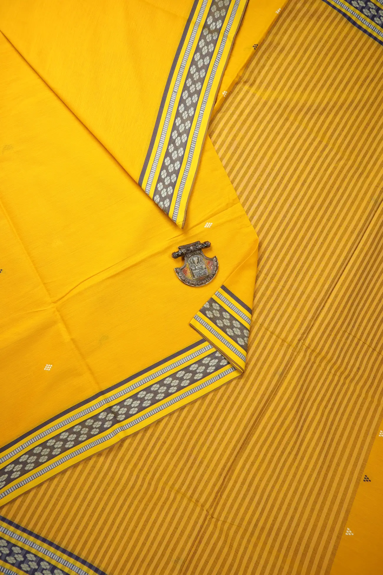 mango-yellow-buttas-begumpuri-saree-kv001500-a