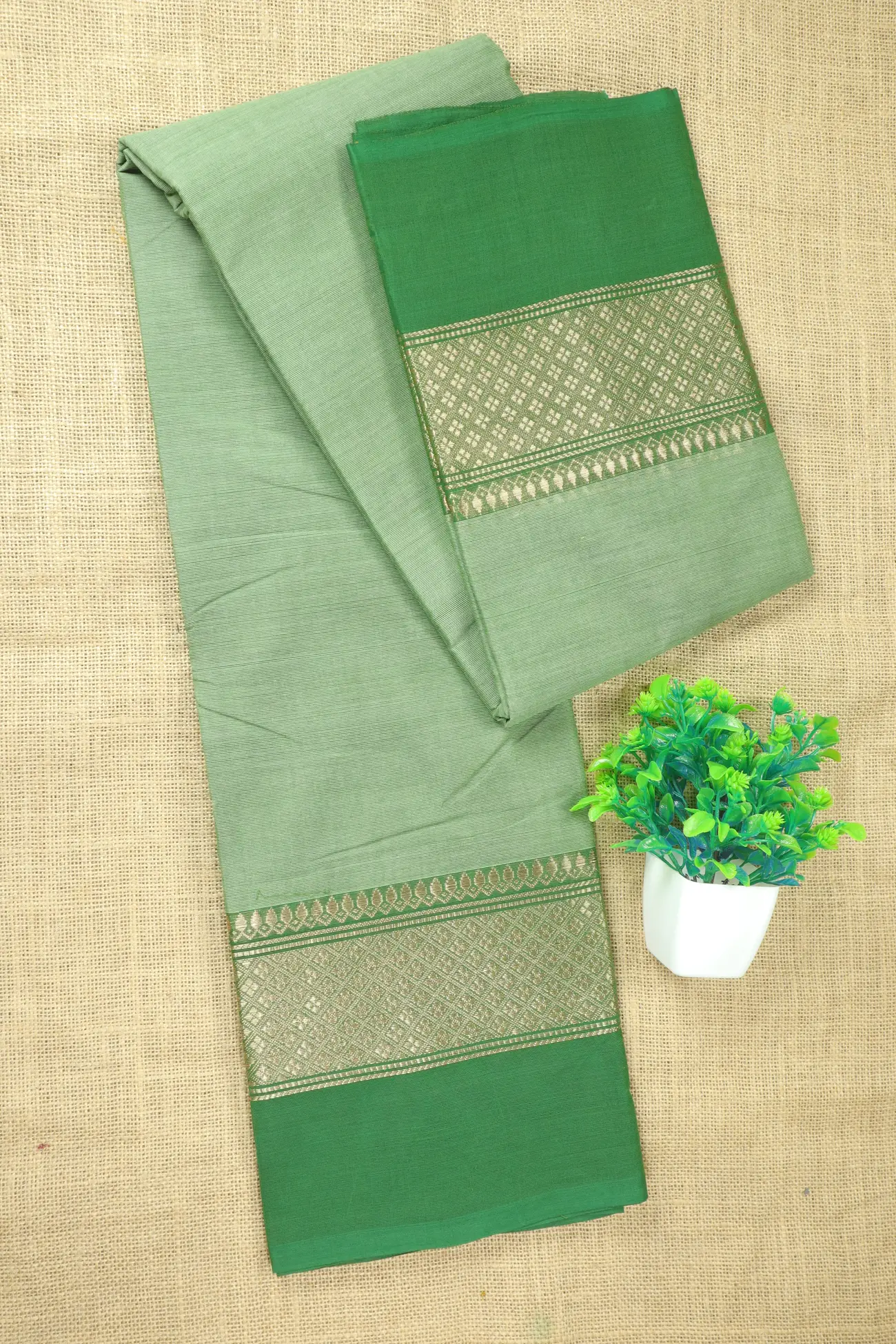 aquamarine-leaf-malarkodi-saree-mk008440-a