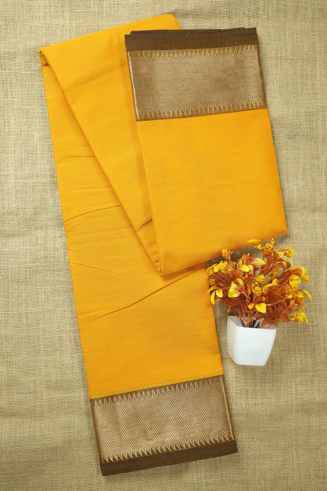 dark-orange-bavanji-border-malarkodi-saree-mk008447-a