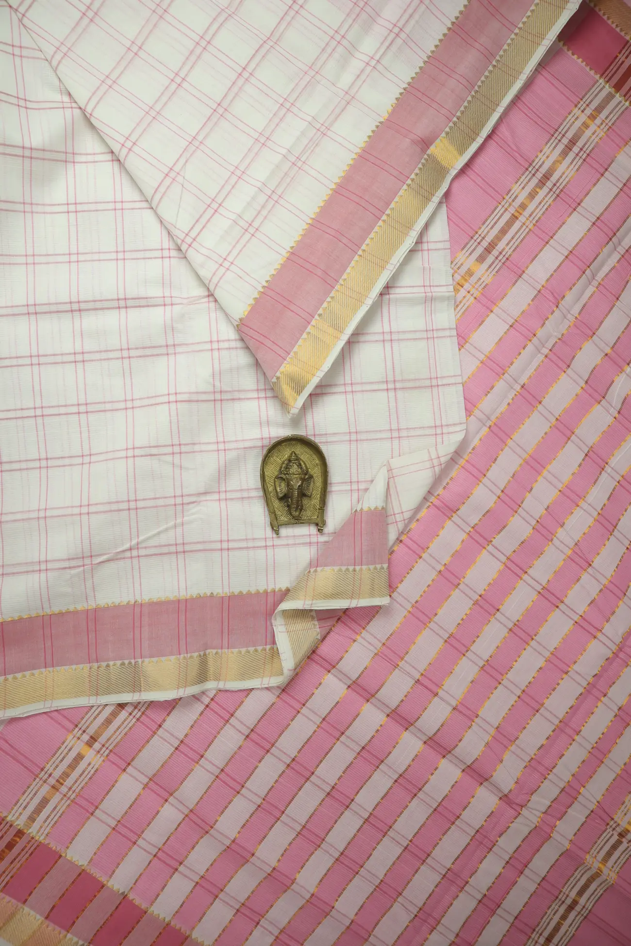 white-bavanji-border-mangalagiri-saree-ml003002-a