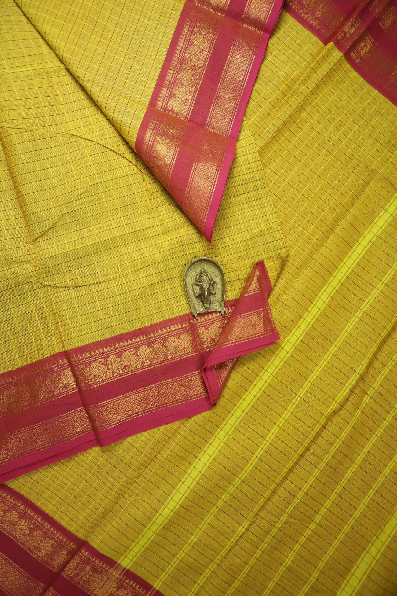 yellow-green-laksha-deepam-kanchi-cotton-saree-uu005726-a