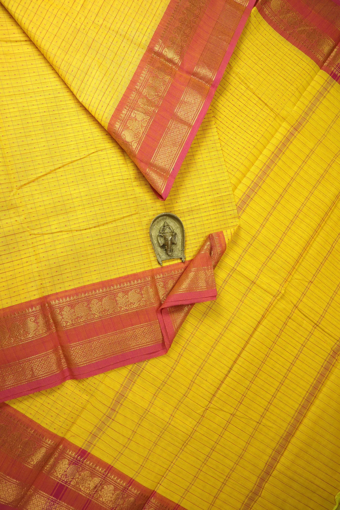 yellow-laksha-deepam-kanchi-cotton-saree-uu005729-a
