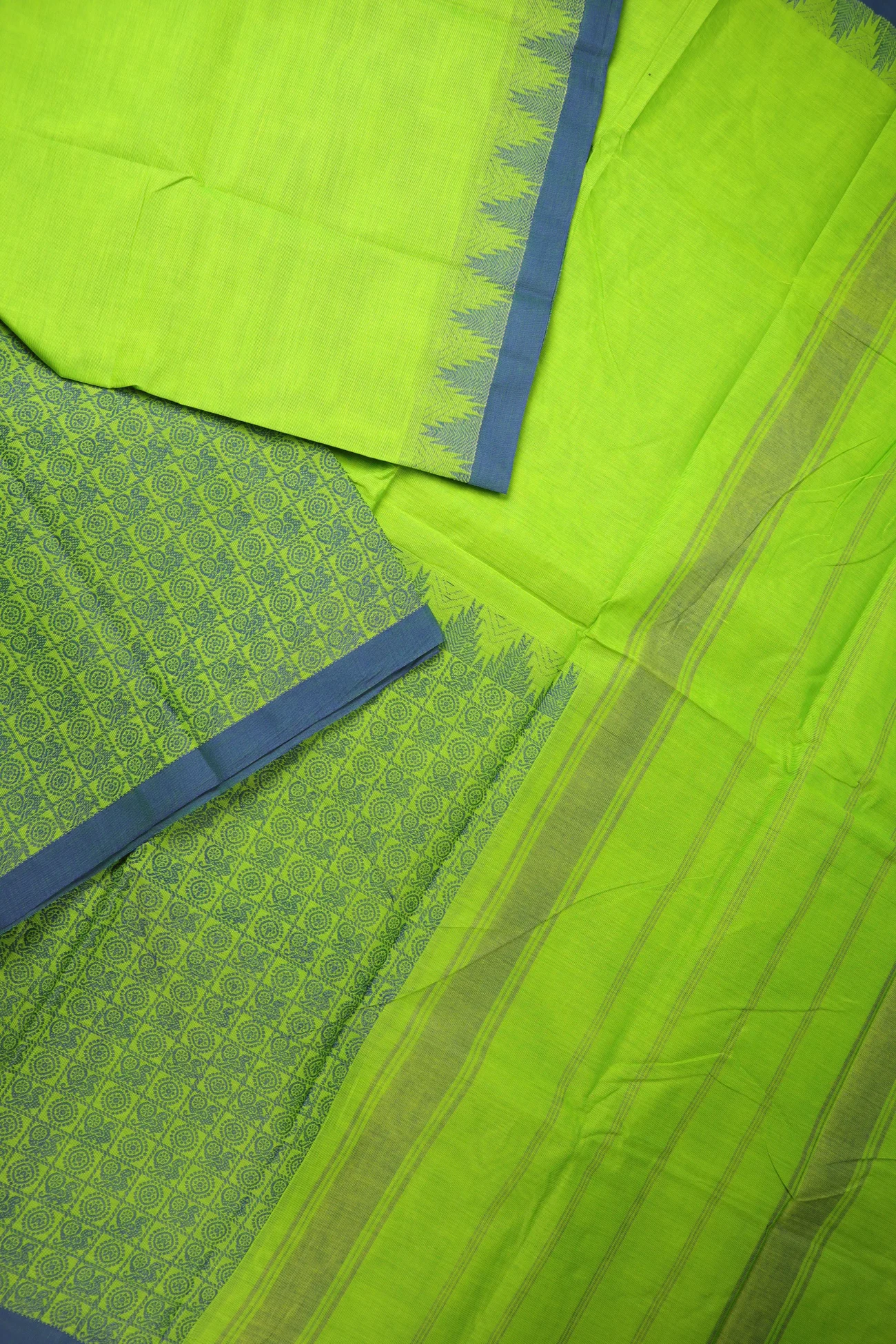 light-green-ruthratcham-peacock-kanchi-cotton-saree-uu005754-b