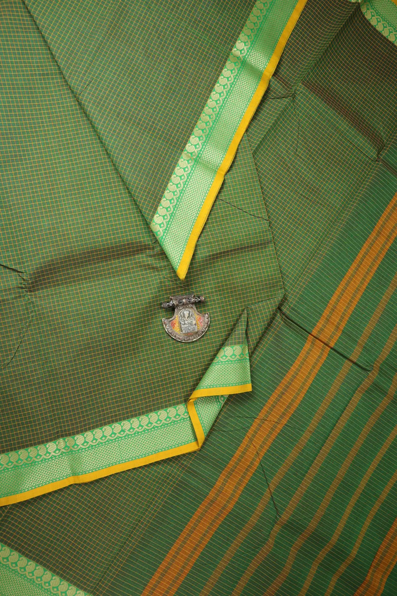 dark-green-mango-checked-saree-ck002858-a