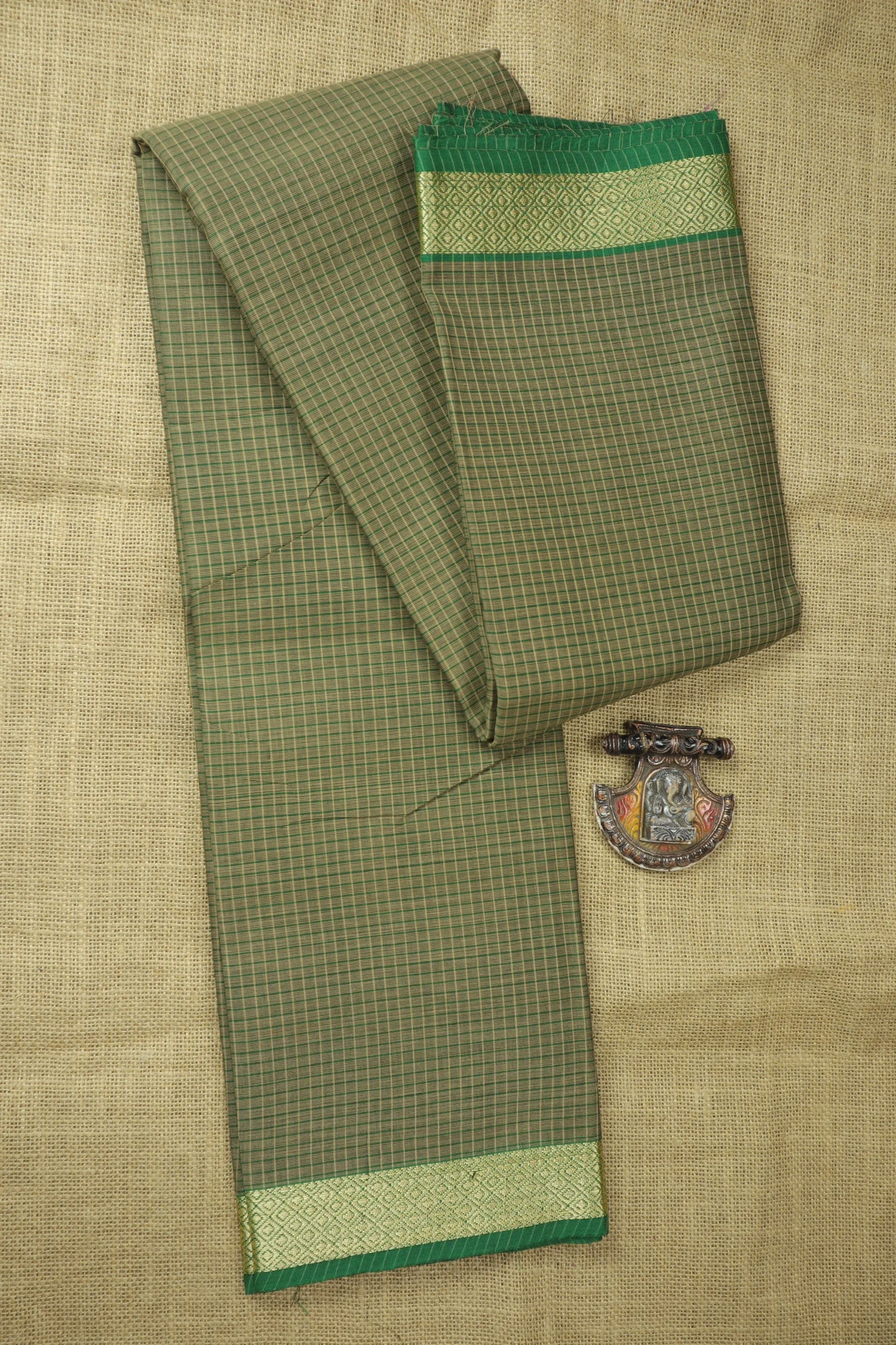pista-green-diamoned-checked-saree-ck002874-a