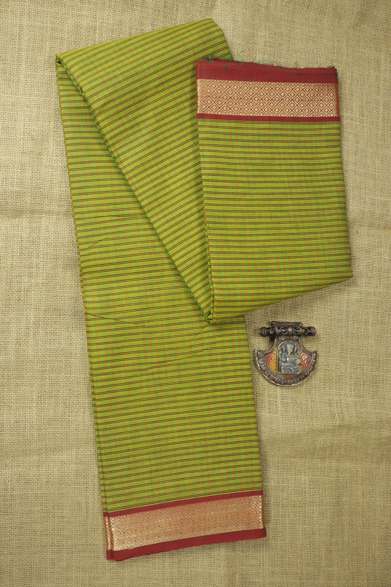 green-diamoned-checked-saree-ck002890-a