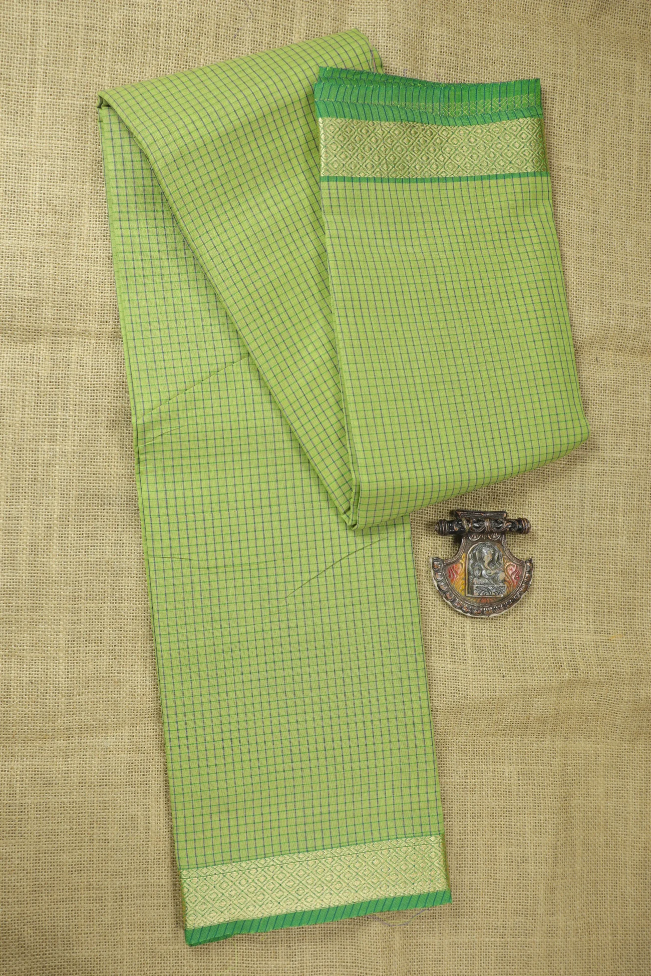 spring-green-diamoned-checked-saree-ck002885-a